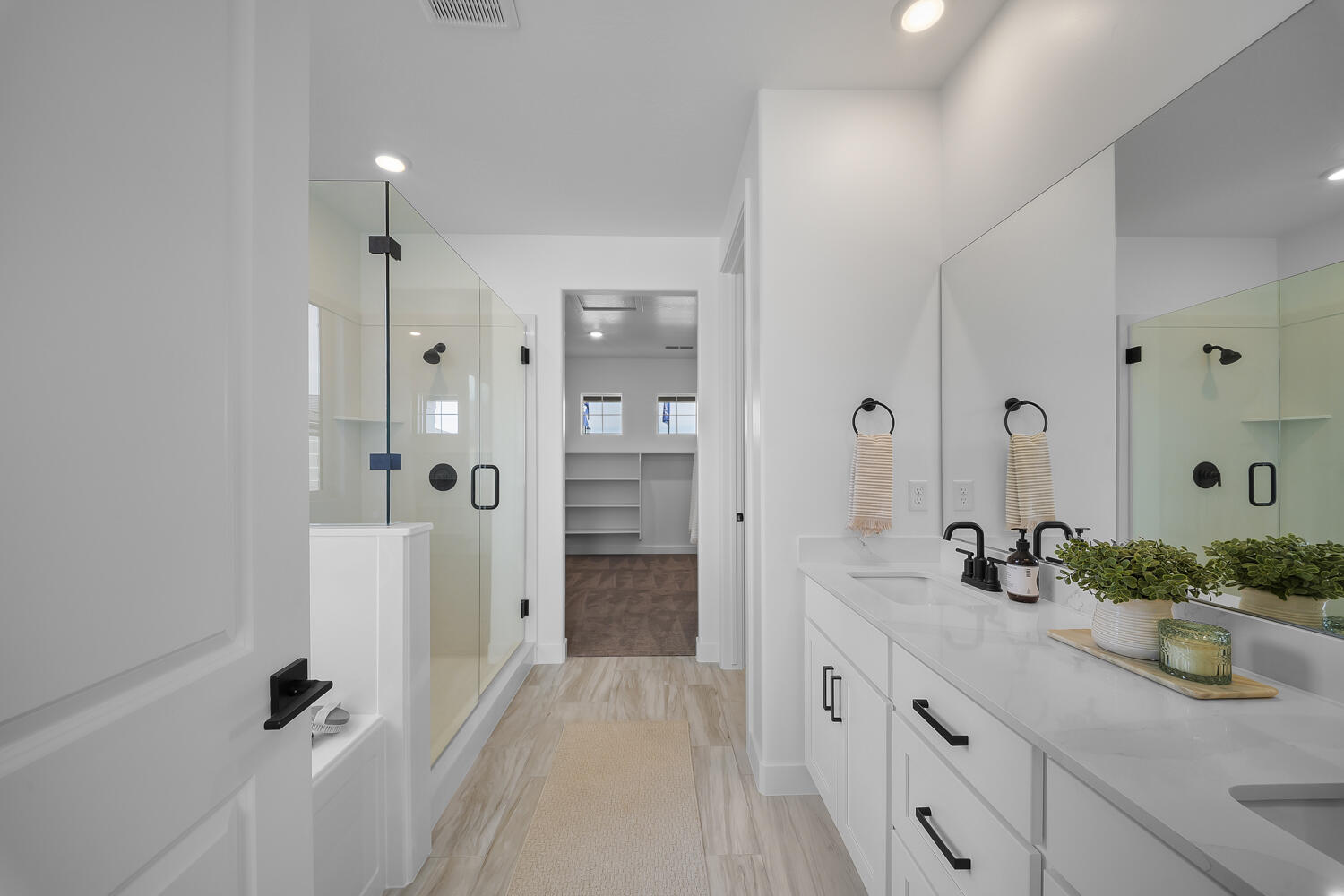 STANDING ROCK WEST AT LONG VALLEY - Residential