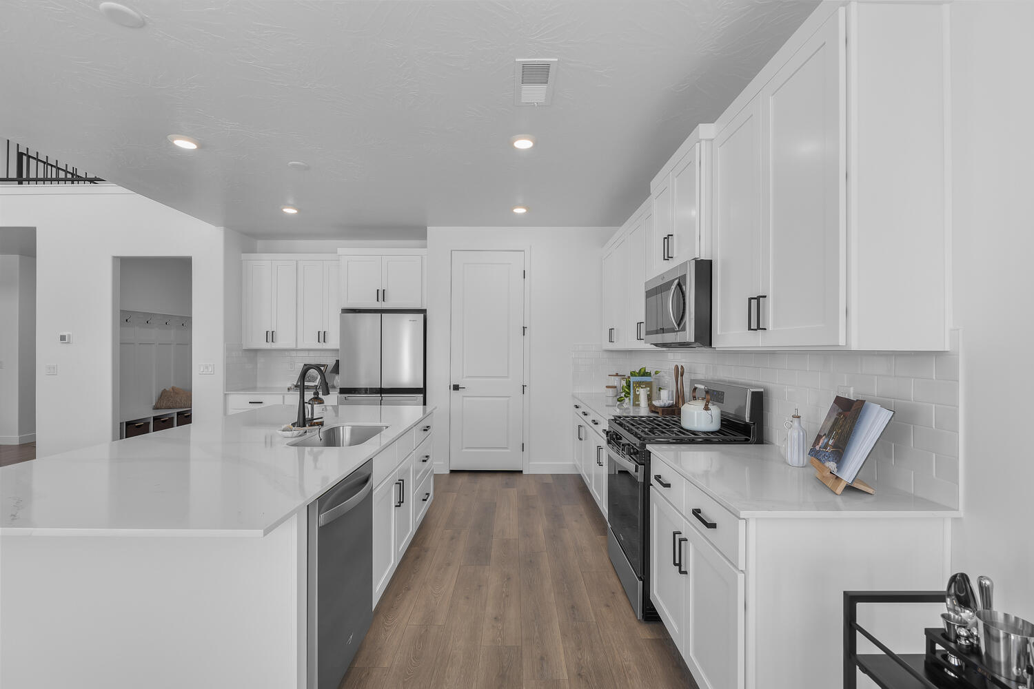 STANDING ROCK WEST AT LONG VALLEY - Residential