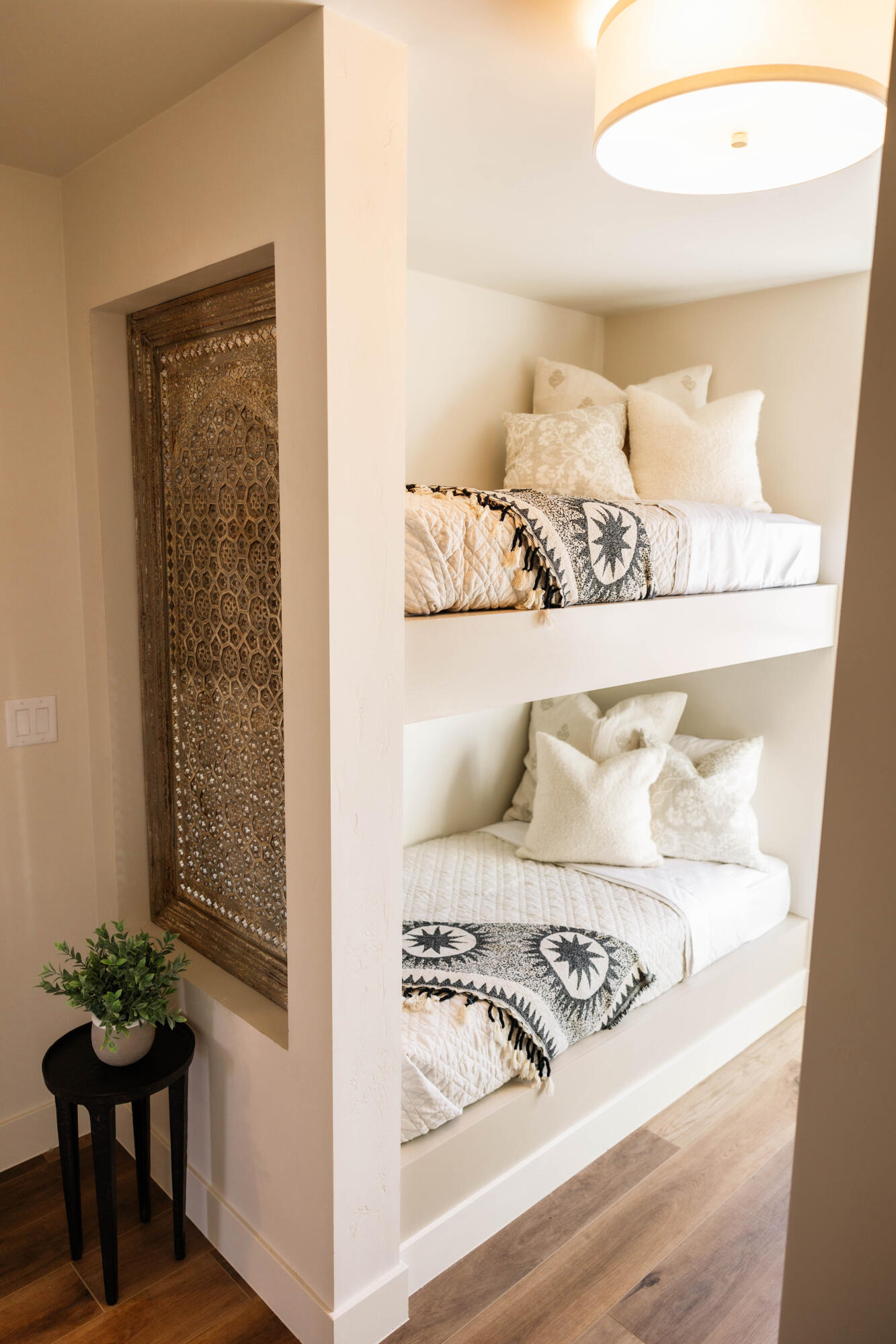 ATKINVILLE TOWNHOMES AT DESERT COLOR - Residential