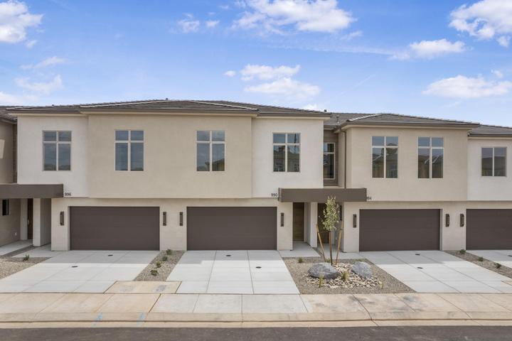 MANGATA TOWNHOMES - Residential