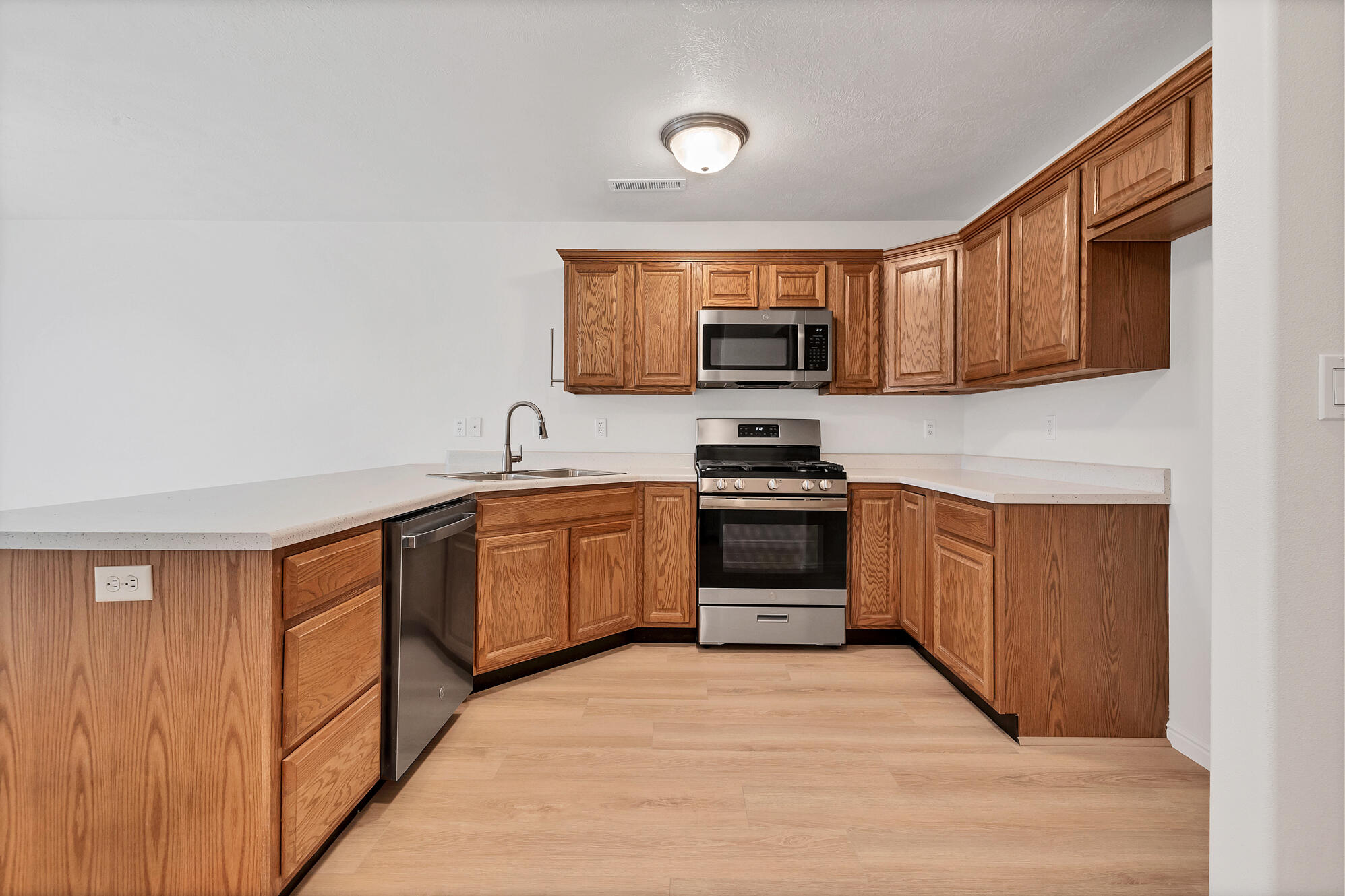 PECAN MEADOWS - Residential