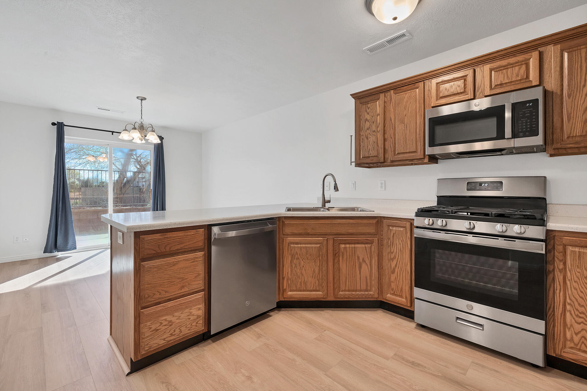 PECAN MEADOWS - Residential