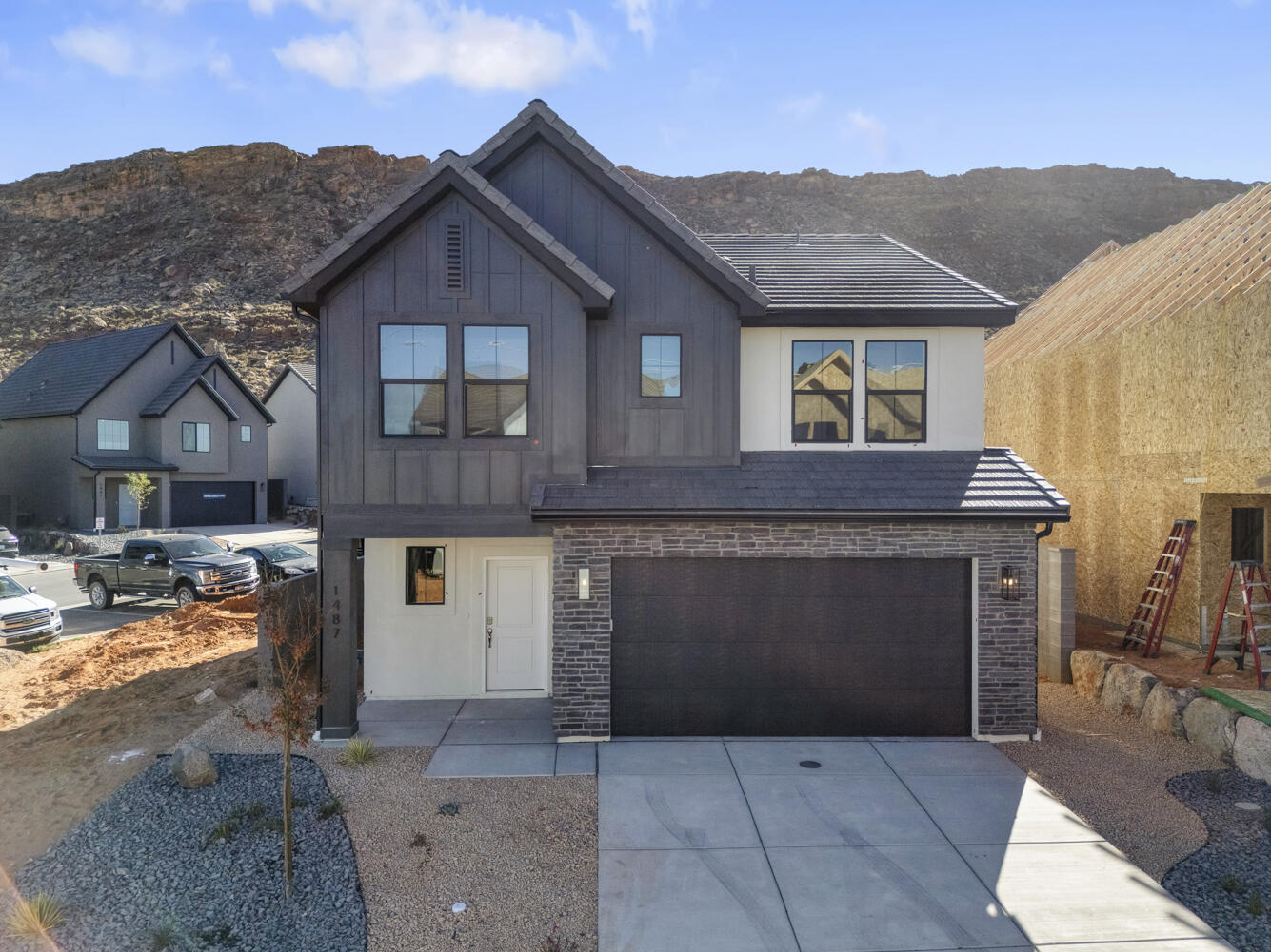 STANDING ROCK EAST AT LONG VALLEY - Residential