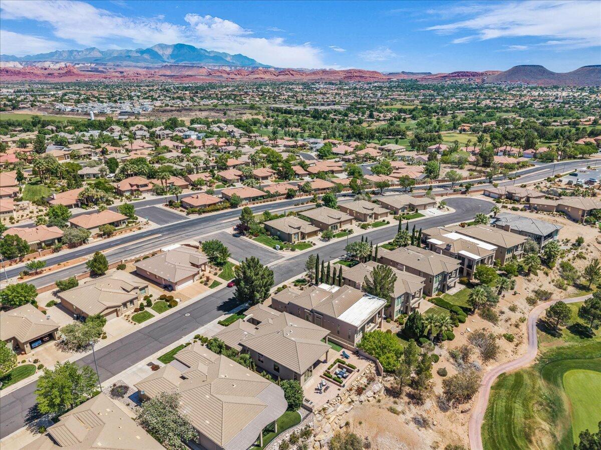 SANTA MARIA AT SUNBROOK - Residential