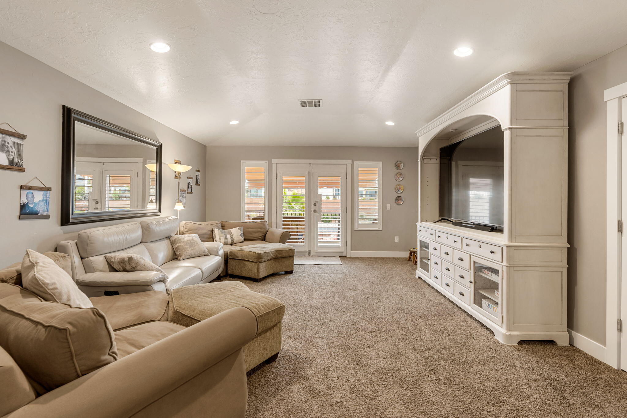 SUN VALLEY ESTATES - Residential