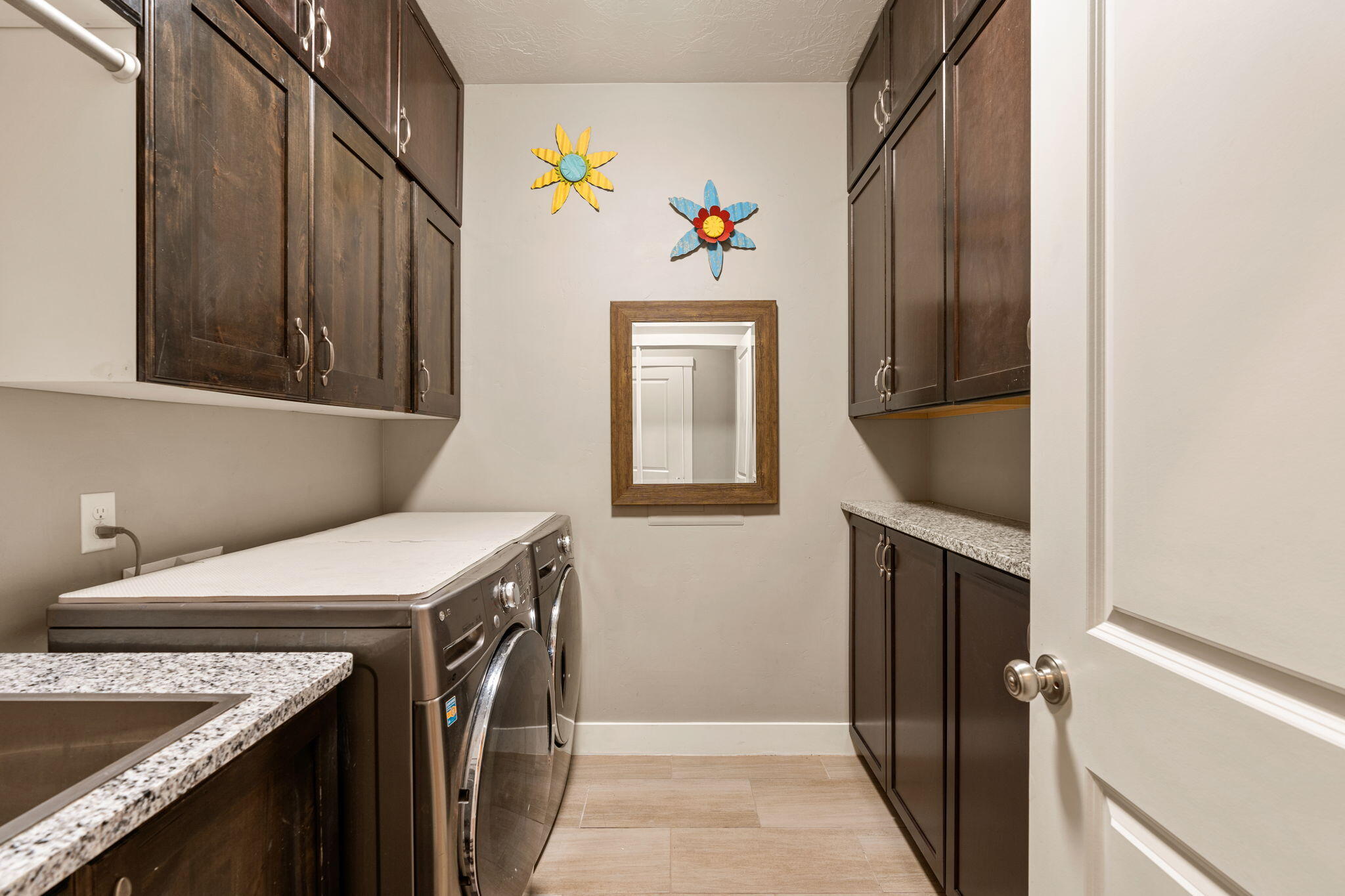 SUN VALLEY ESTATES - Residential