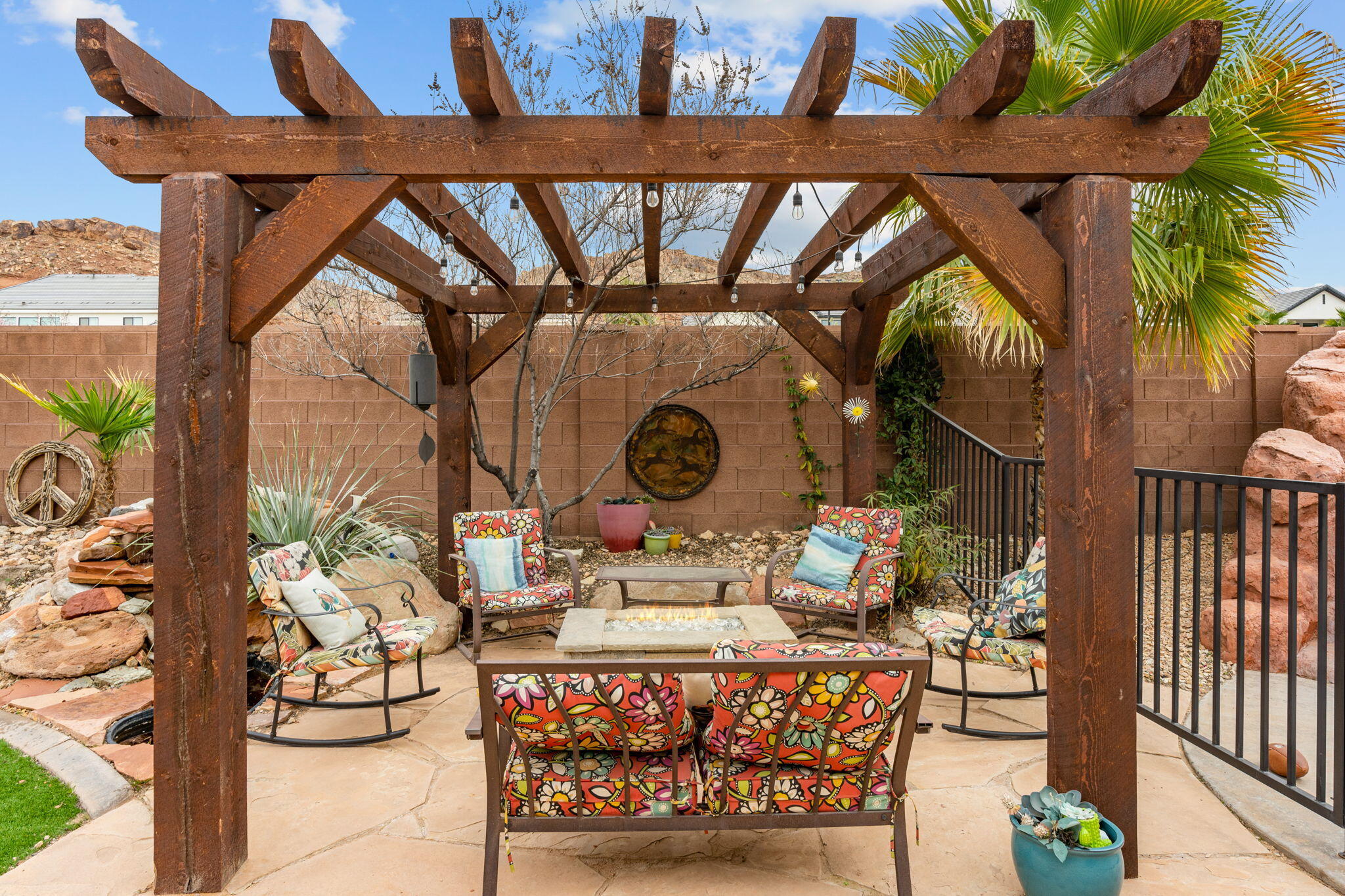 SUN VALLEY ESTATES - Residential