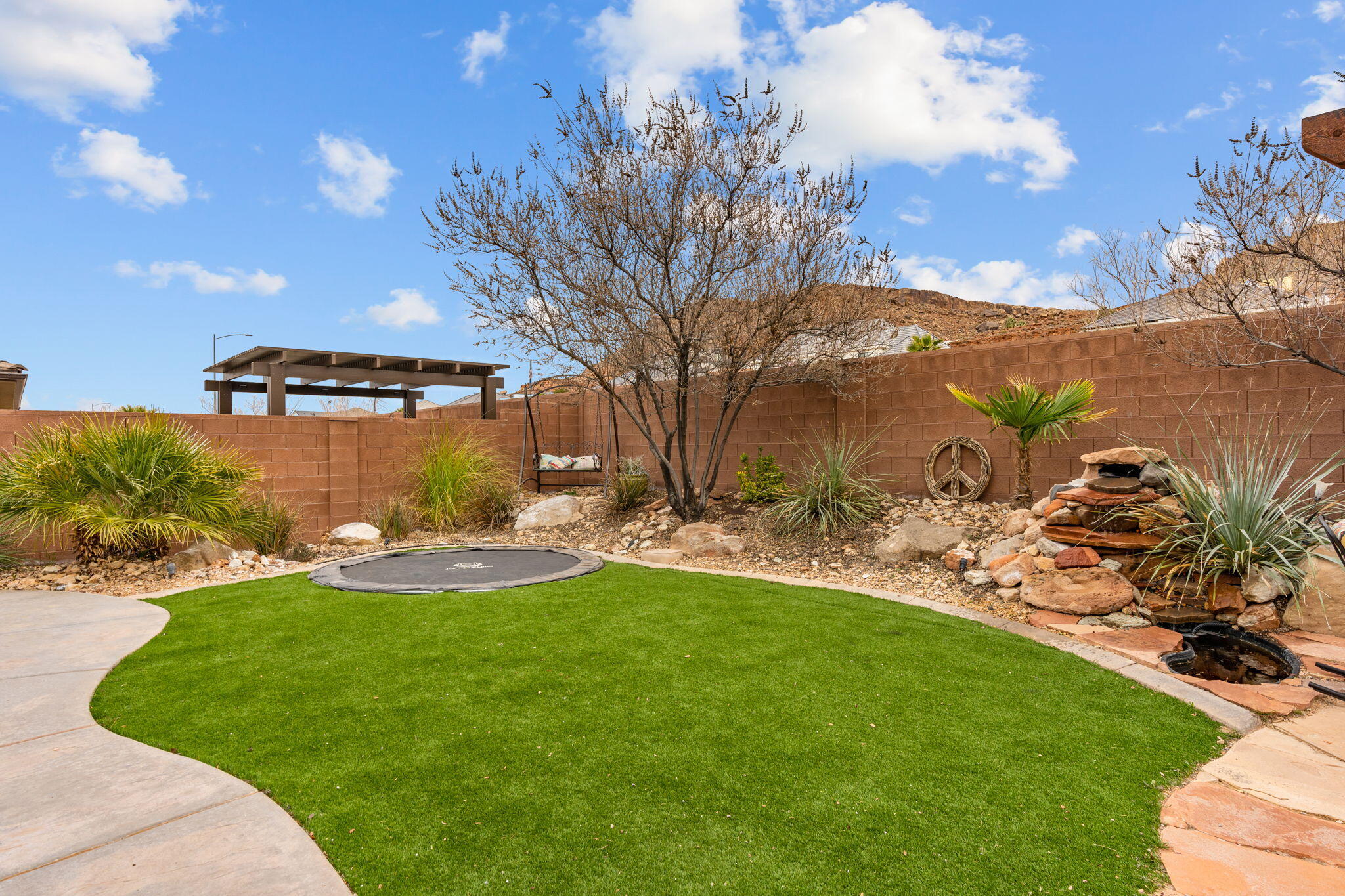 SUN VALLEY ESTATES - Residential