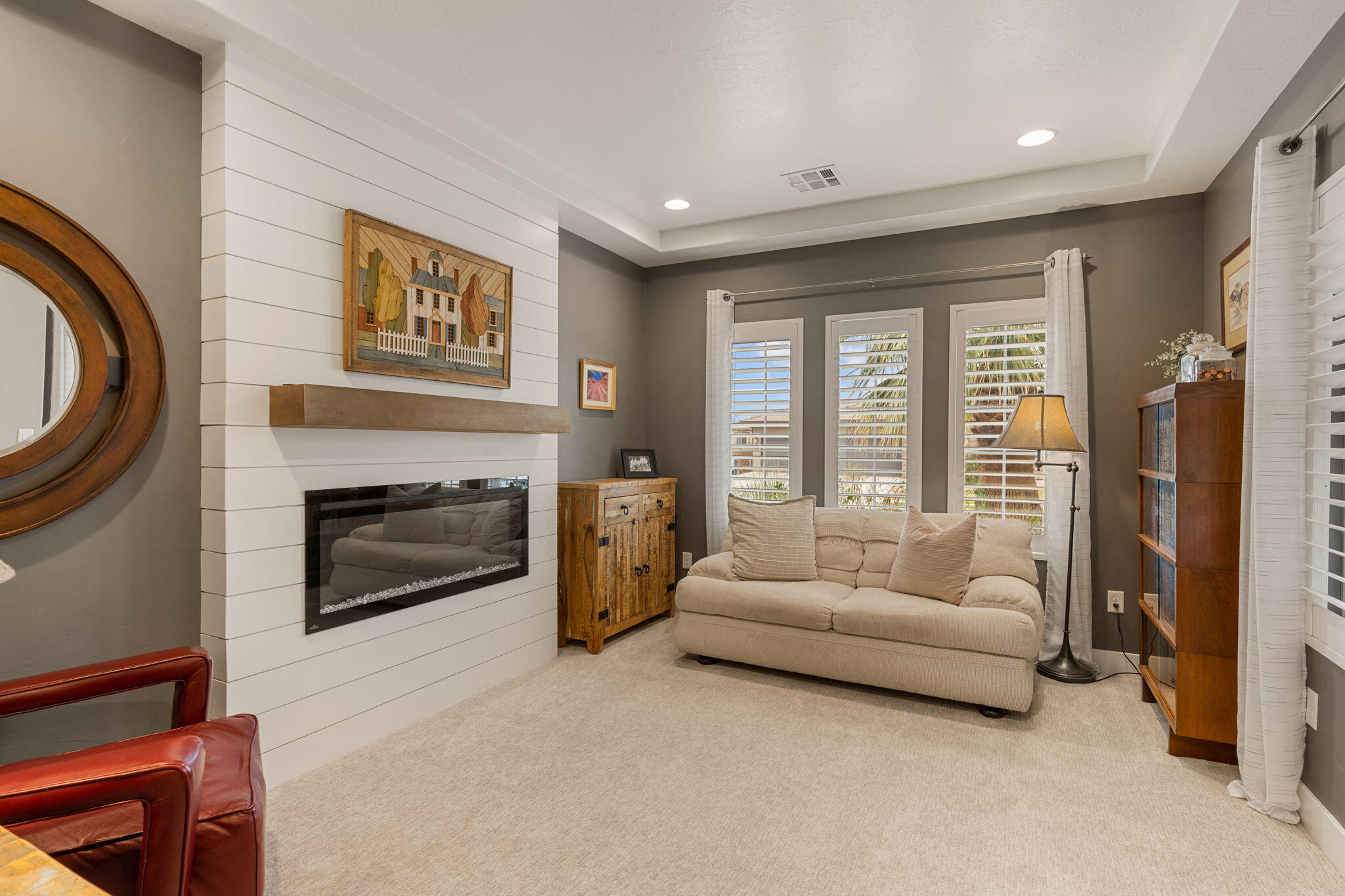 SUN VALLEY ESTATES - Residential