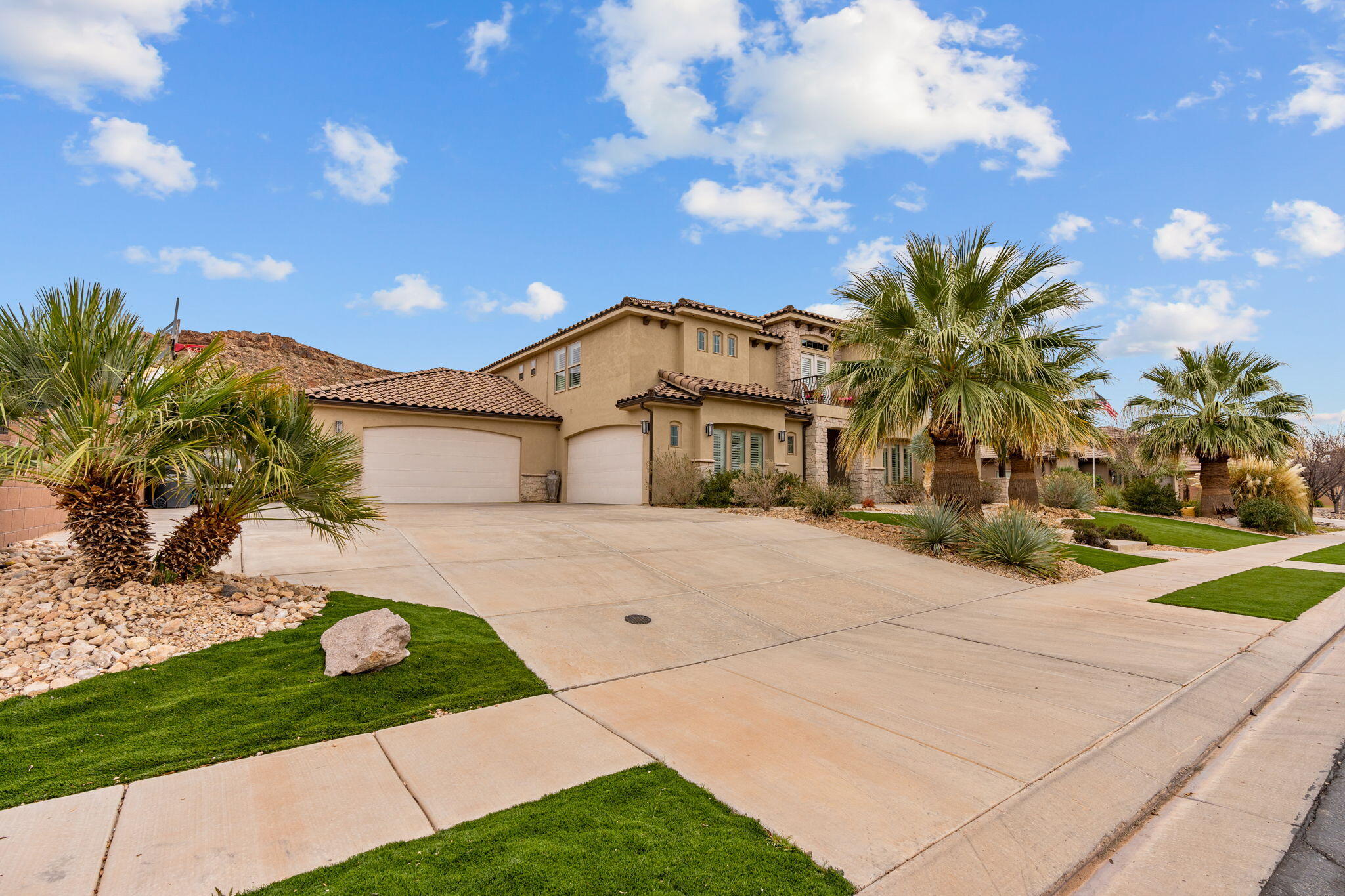 SUN VALLEY ESTATES - Residential