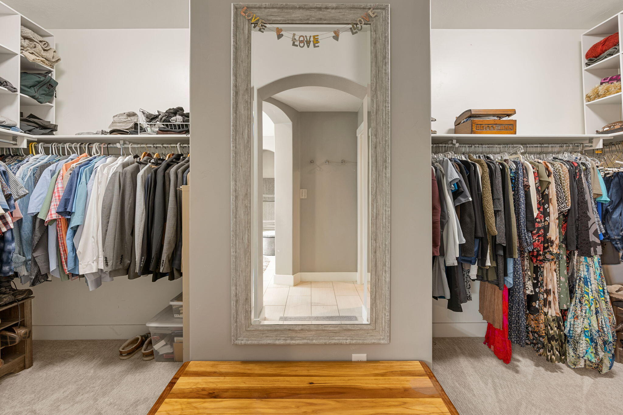 SUN VALLEY ESTATES - Residential