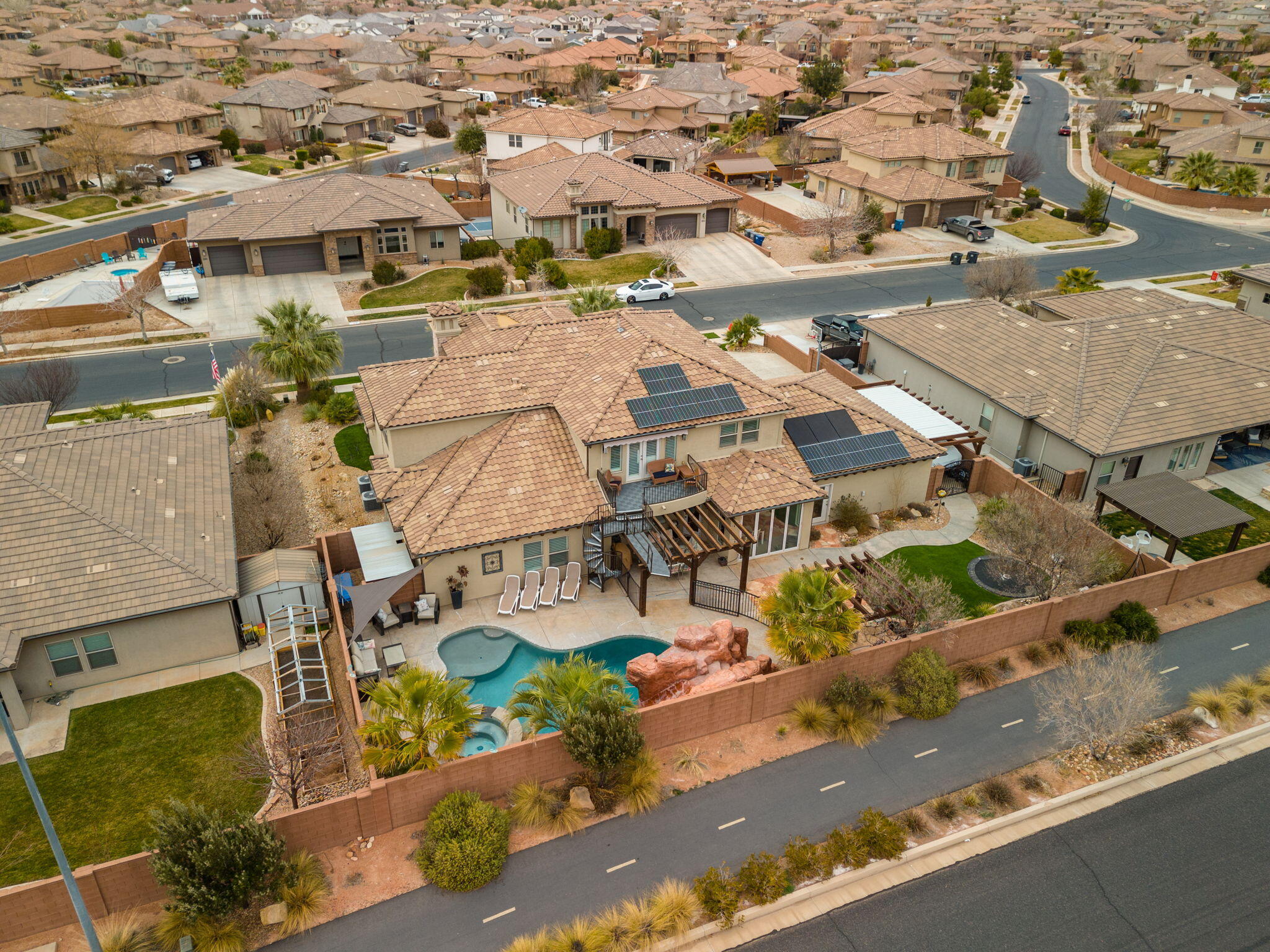 SUN VALLEY ESTATES - Residential