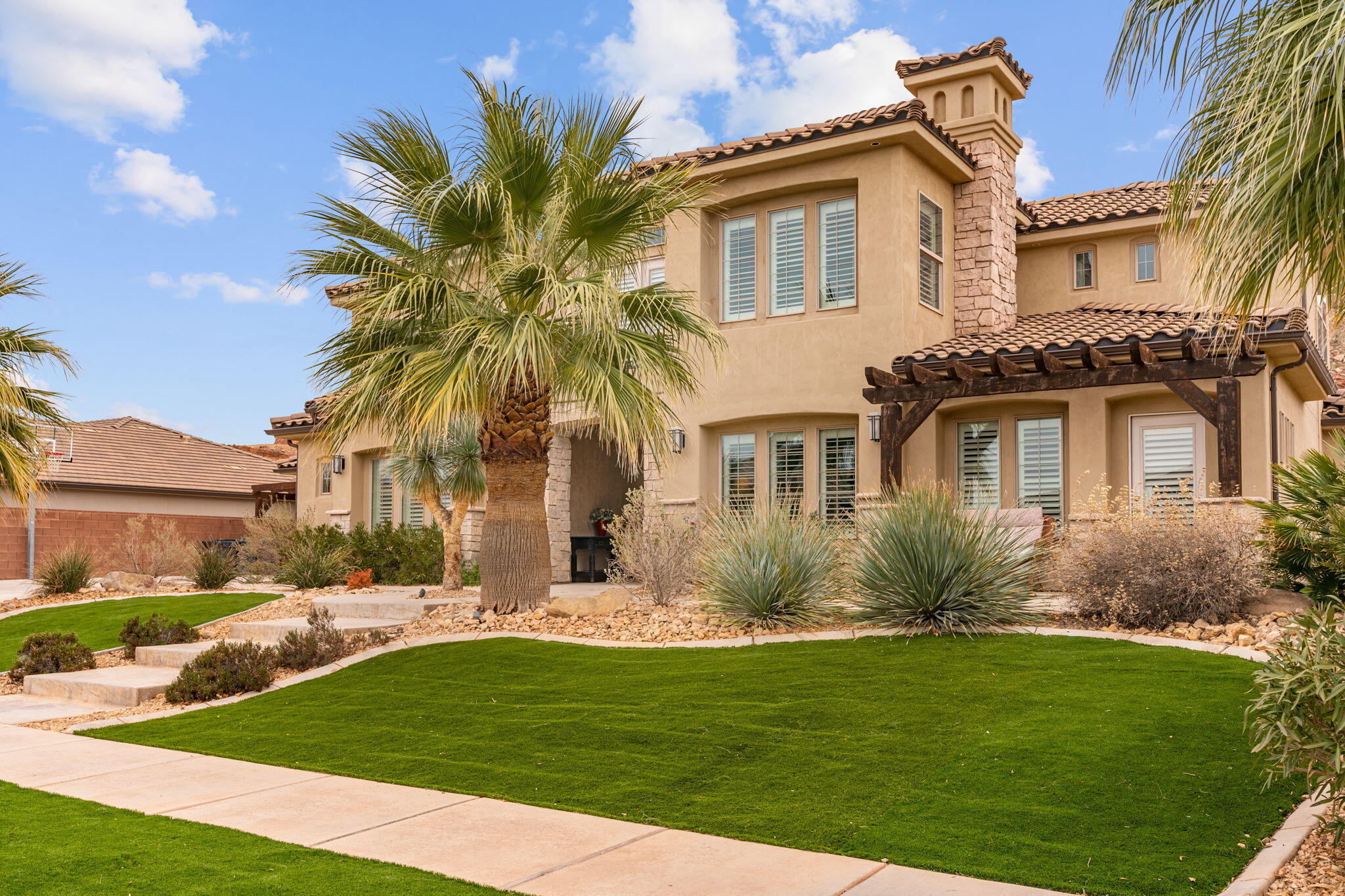 SUN VALLEY ESTATES - Residential