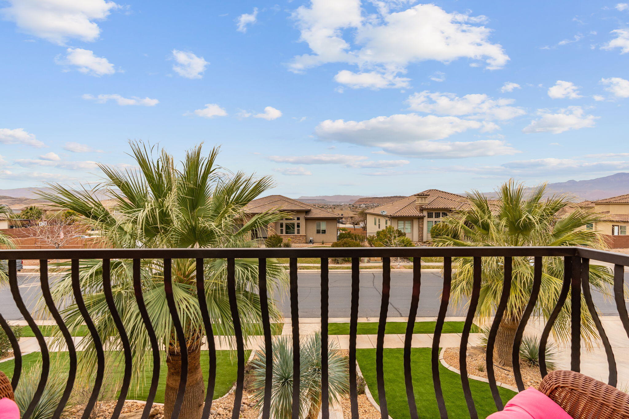 SUN VALLEY ESTATES - Residential