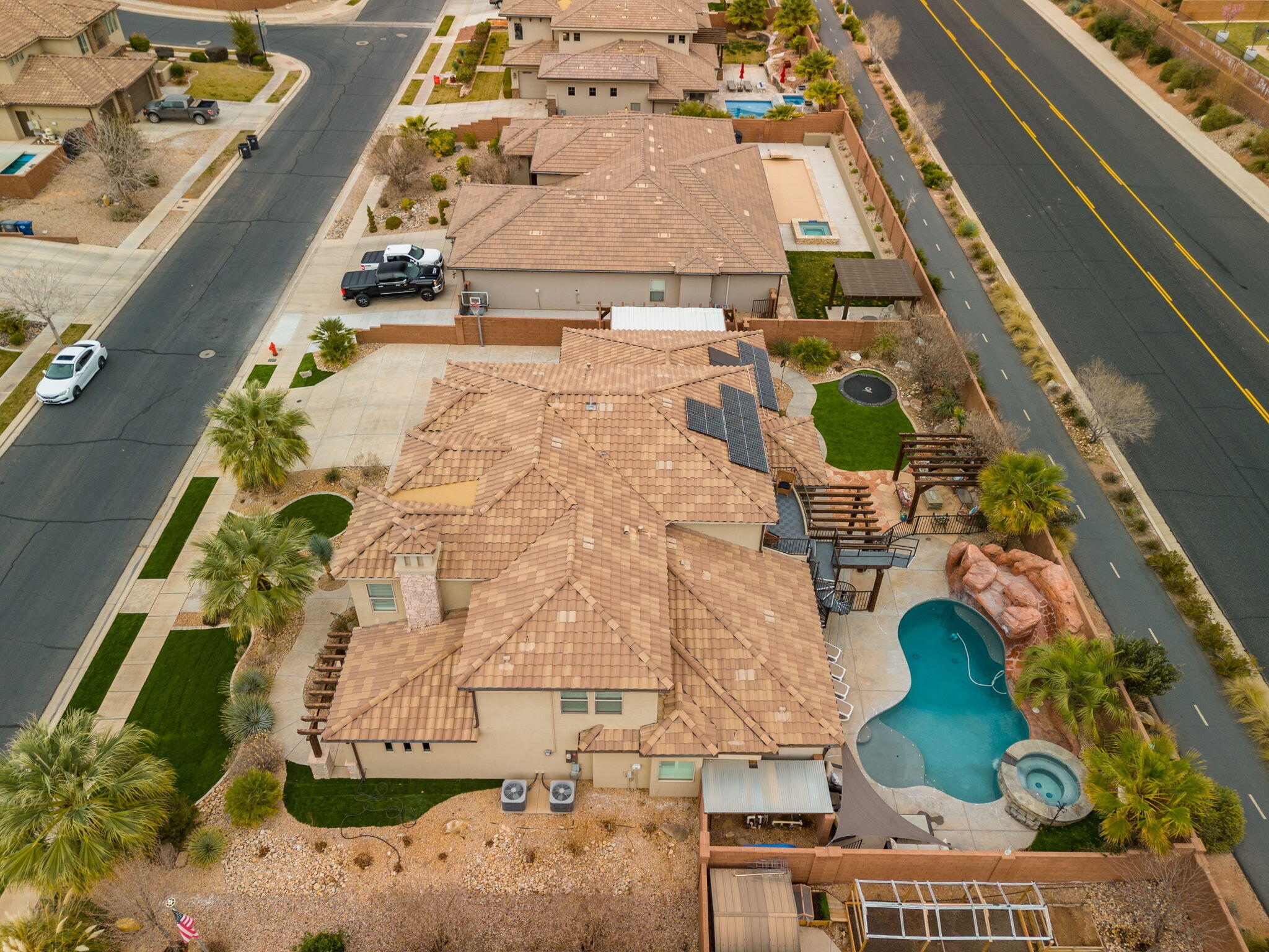 SUN VALLEY ESTATES - Residential