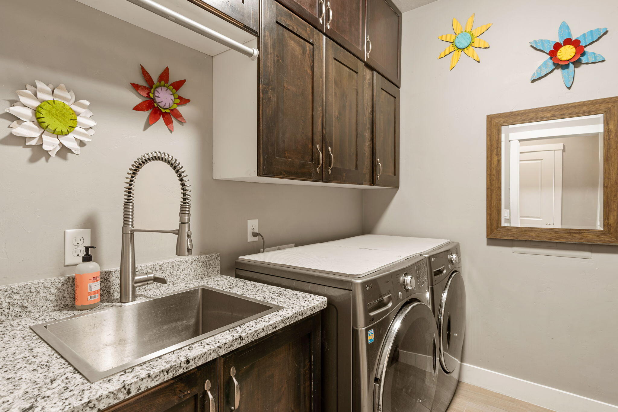 SUN VALLEY ESTATES - Residential