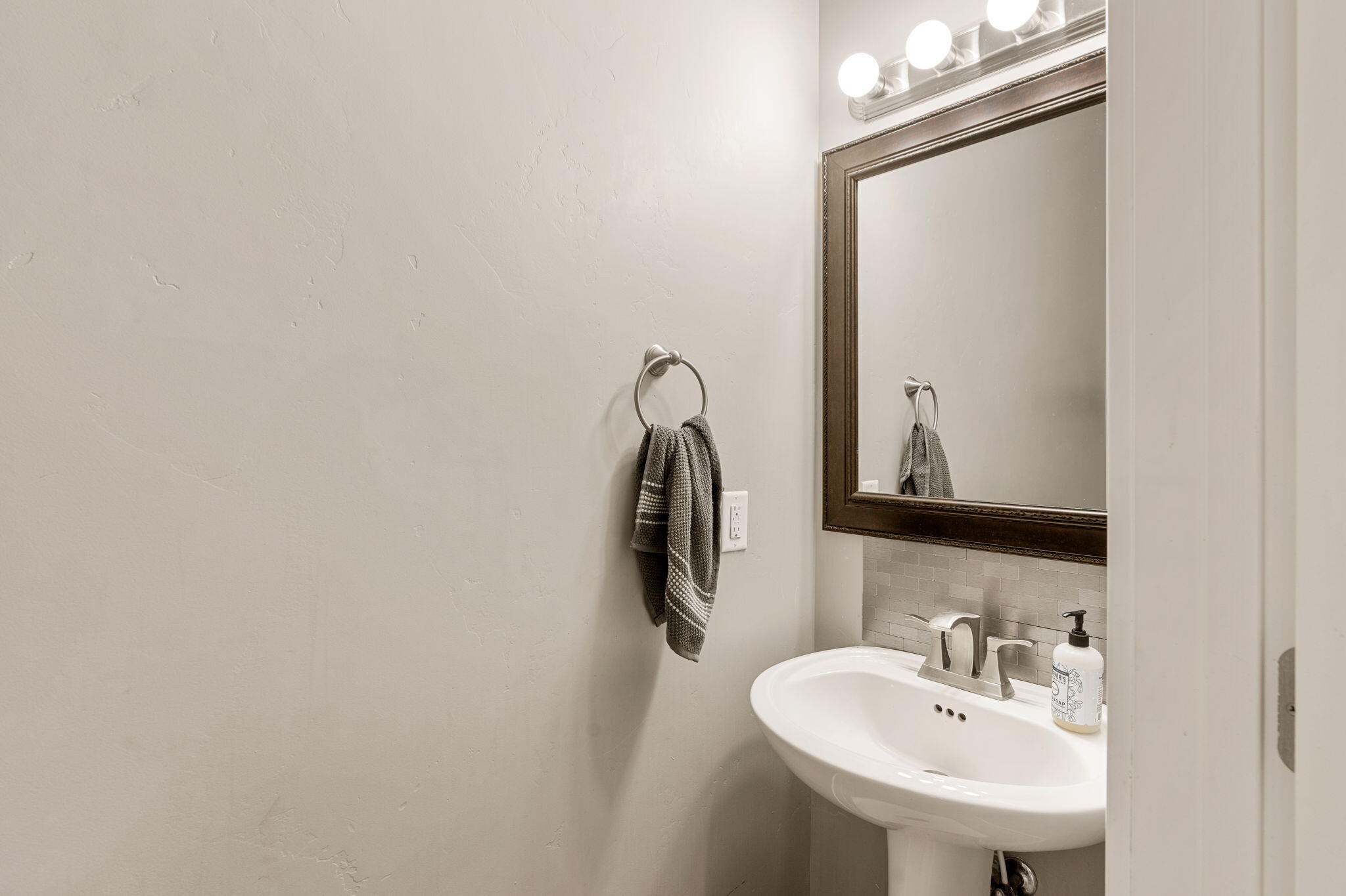 SUN VALLEY ESTATES - Residential