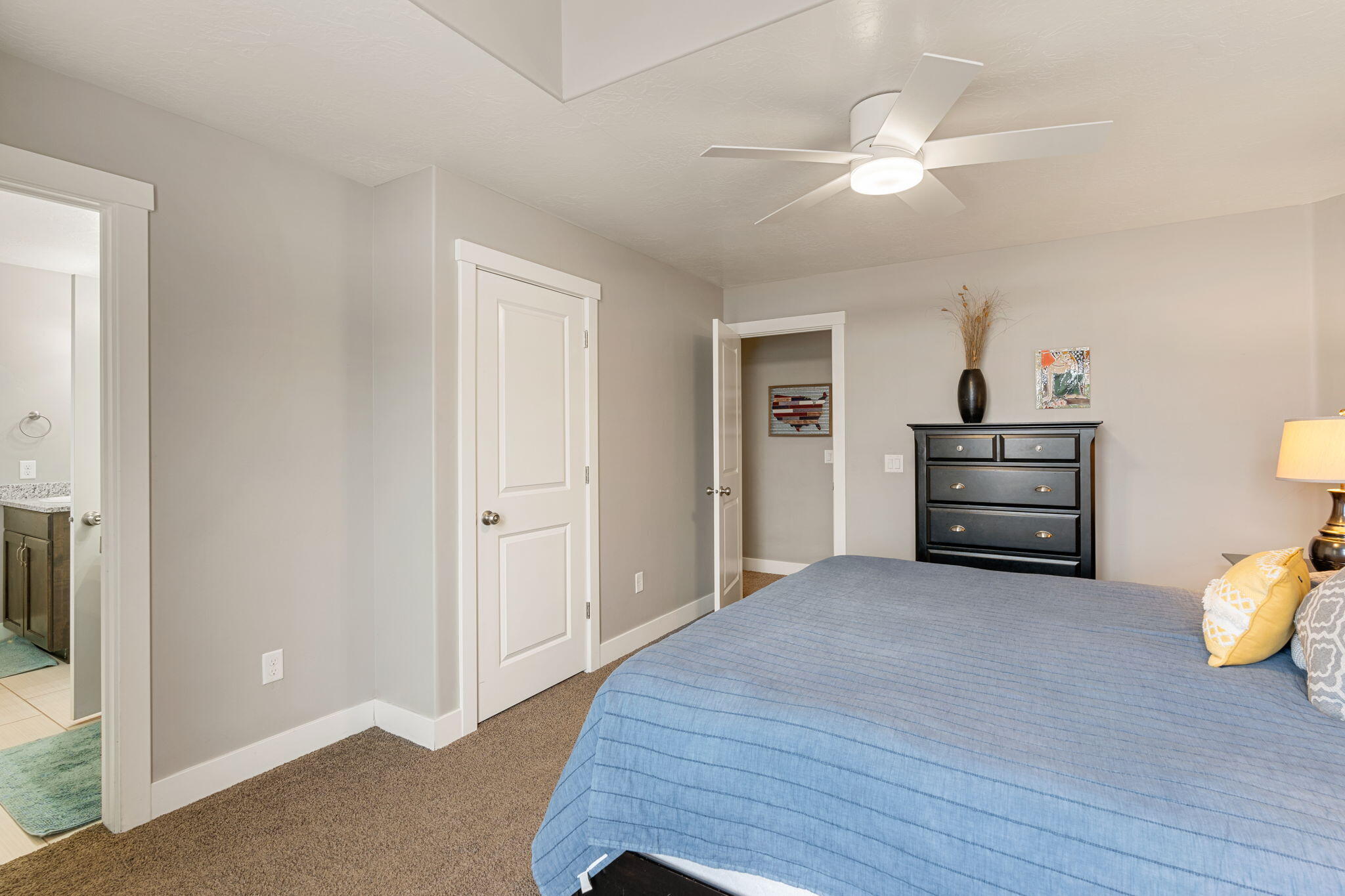 SUN VALLEY ESTATES - Residential