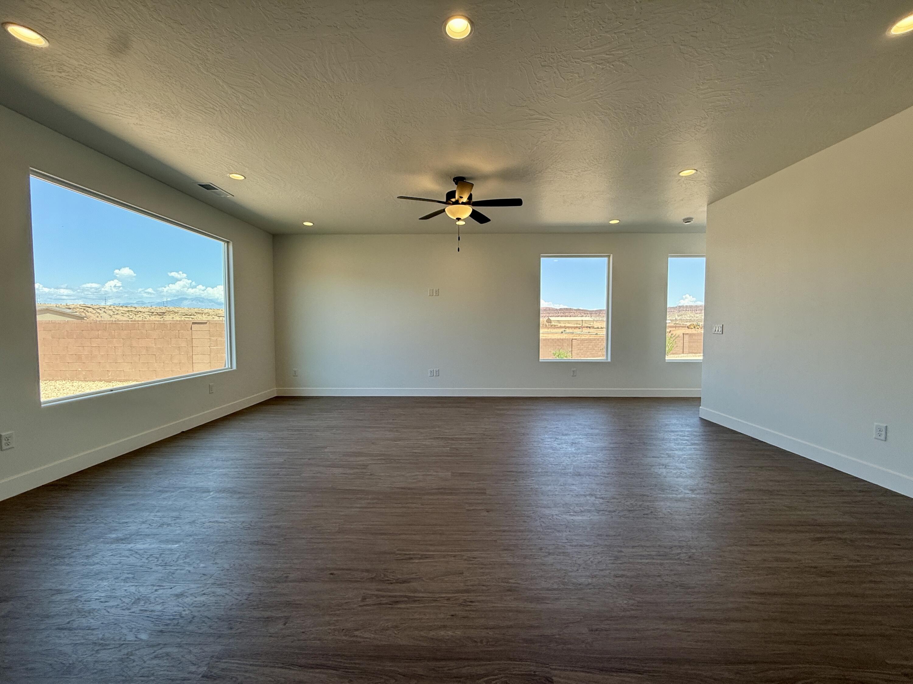 DESERT RESERVE - Residential