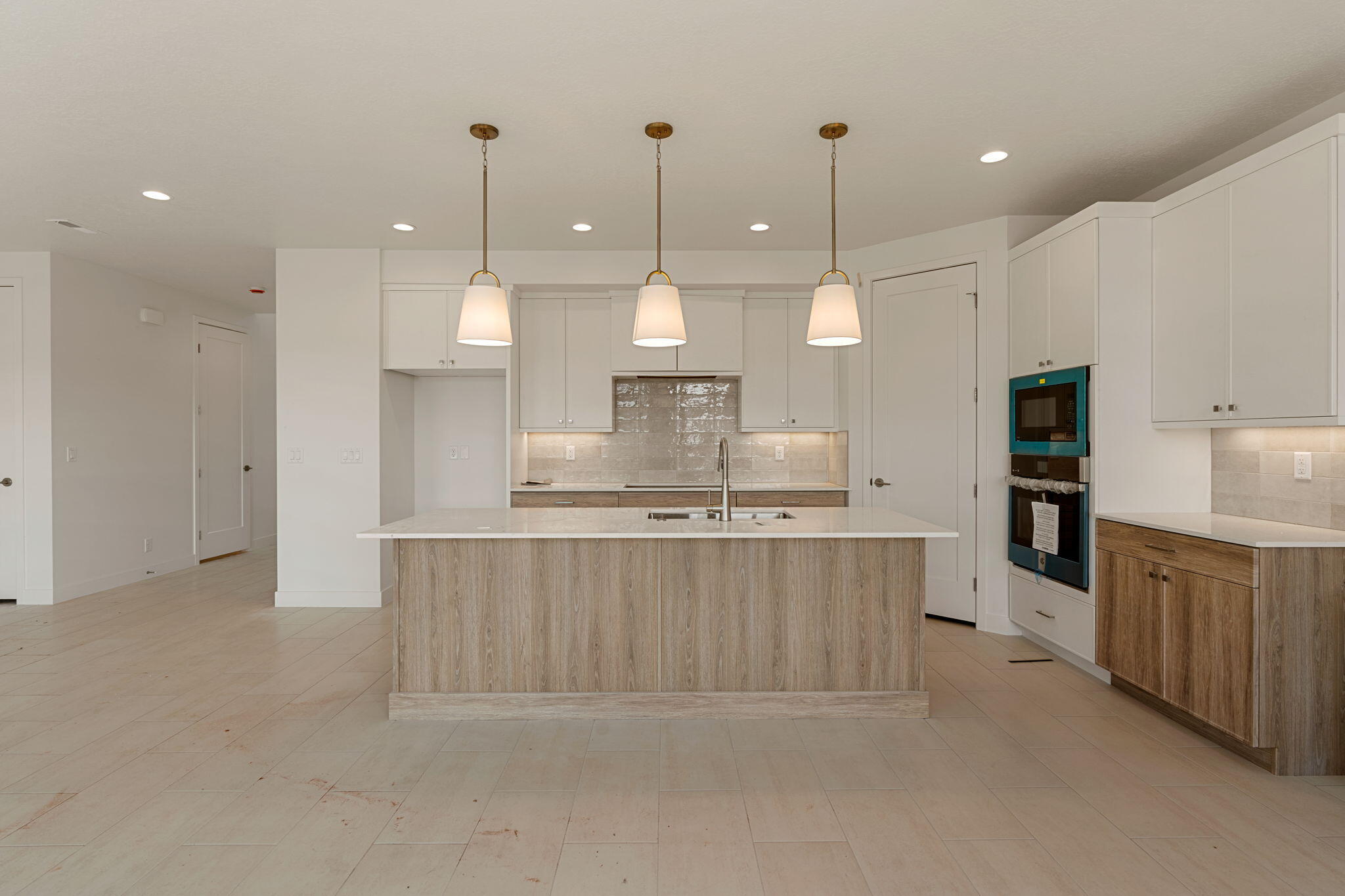 PIONEER POINTE - Residential