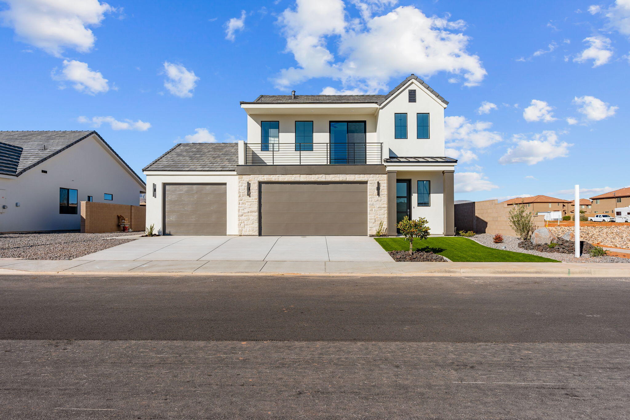 PIONEER POINTE - Residential