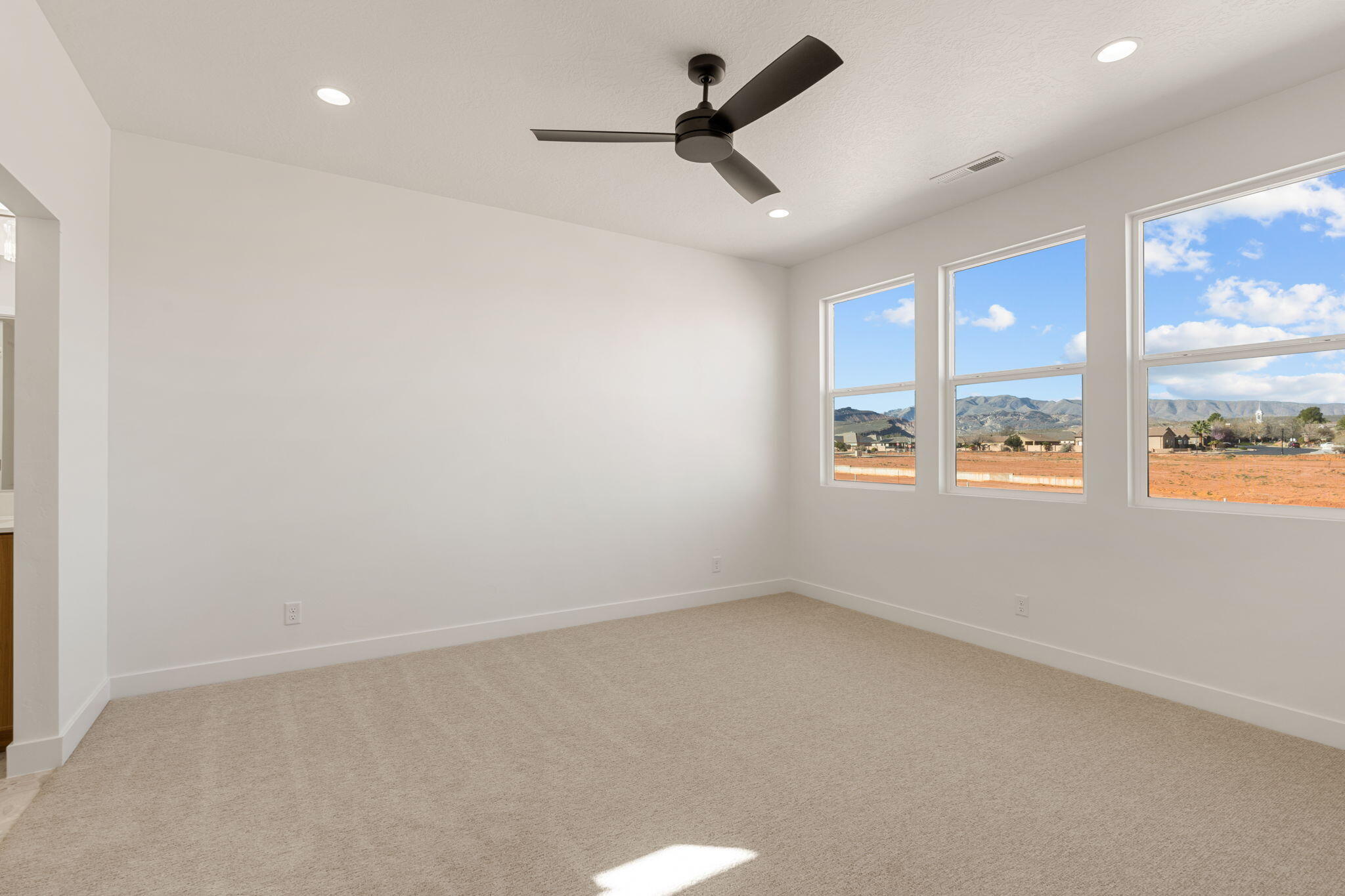 PIONEER POINTE - Residential