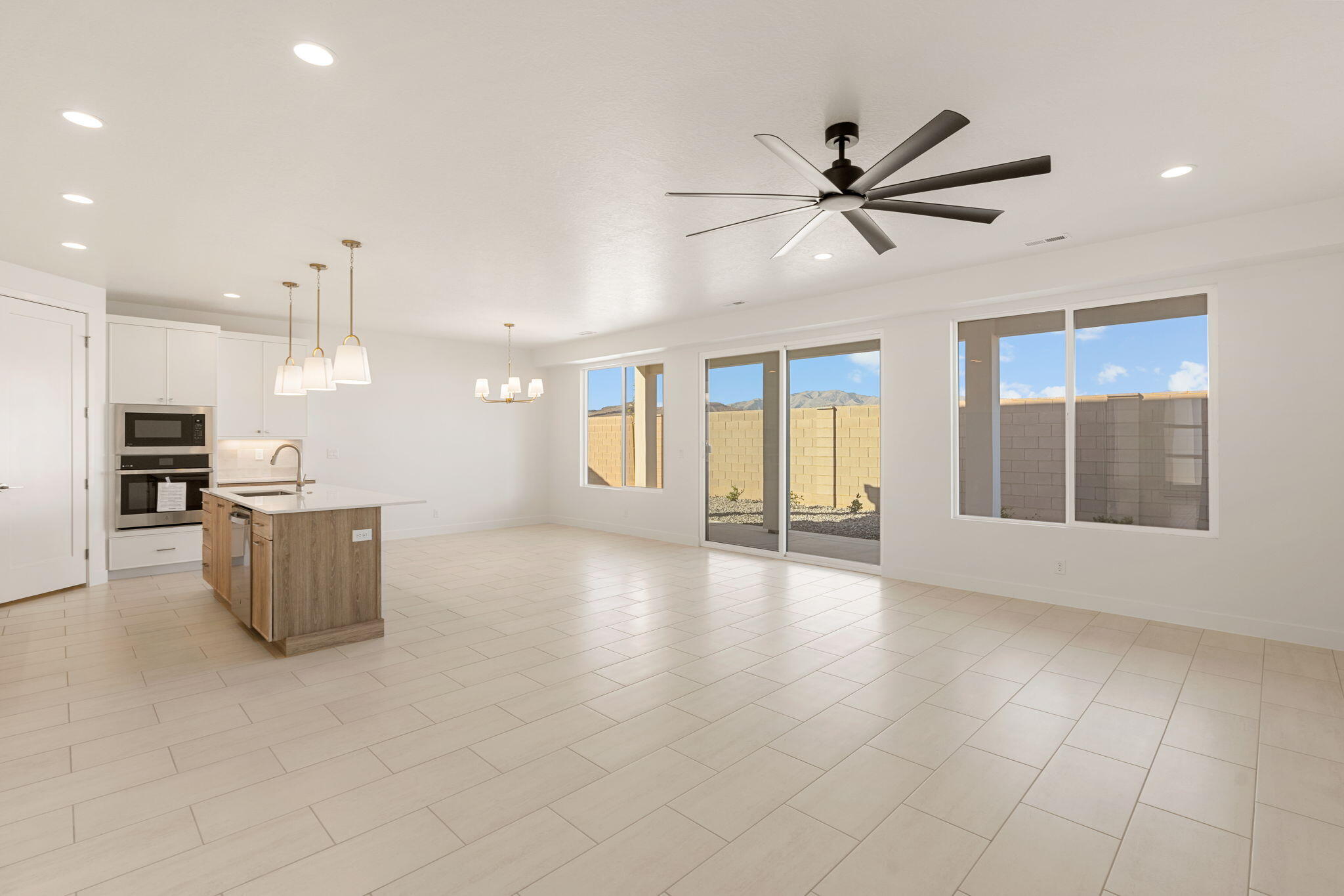 PIONEER POINTE - Residential