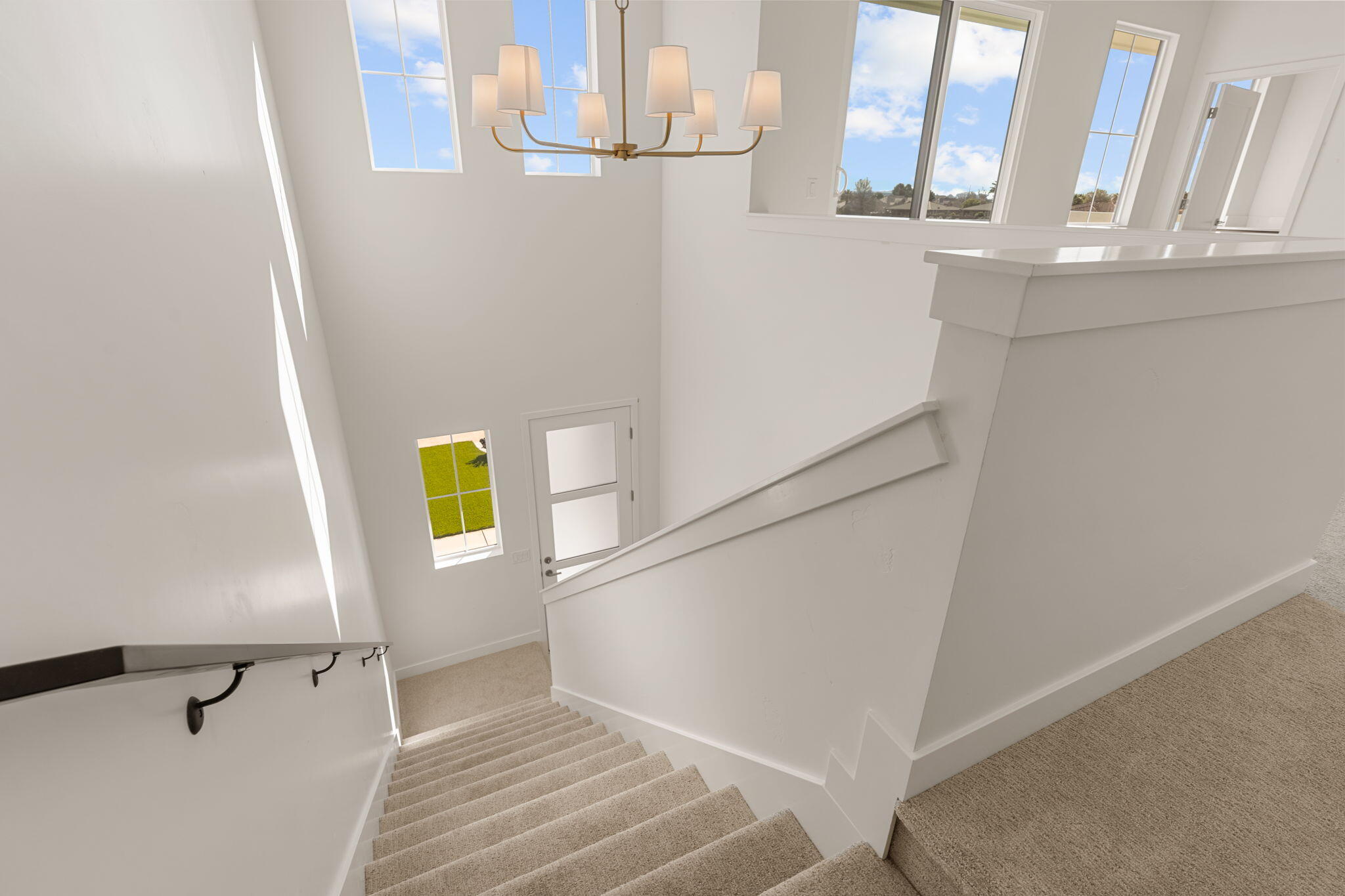 PIONEER POINTE - Residential