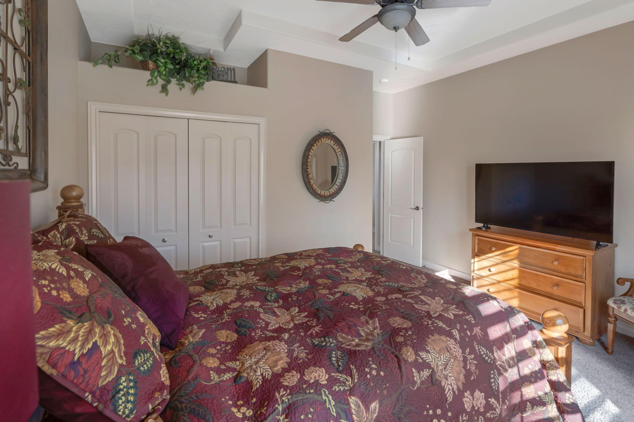 PARADISE CANYON - Residential