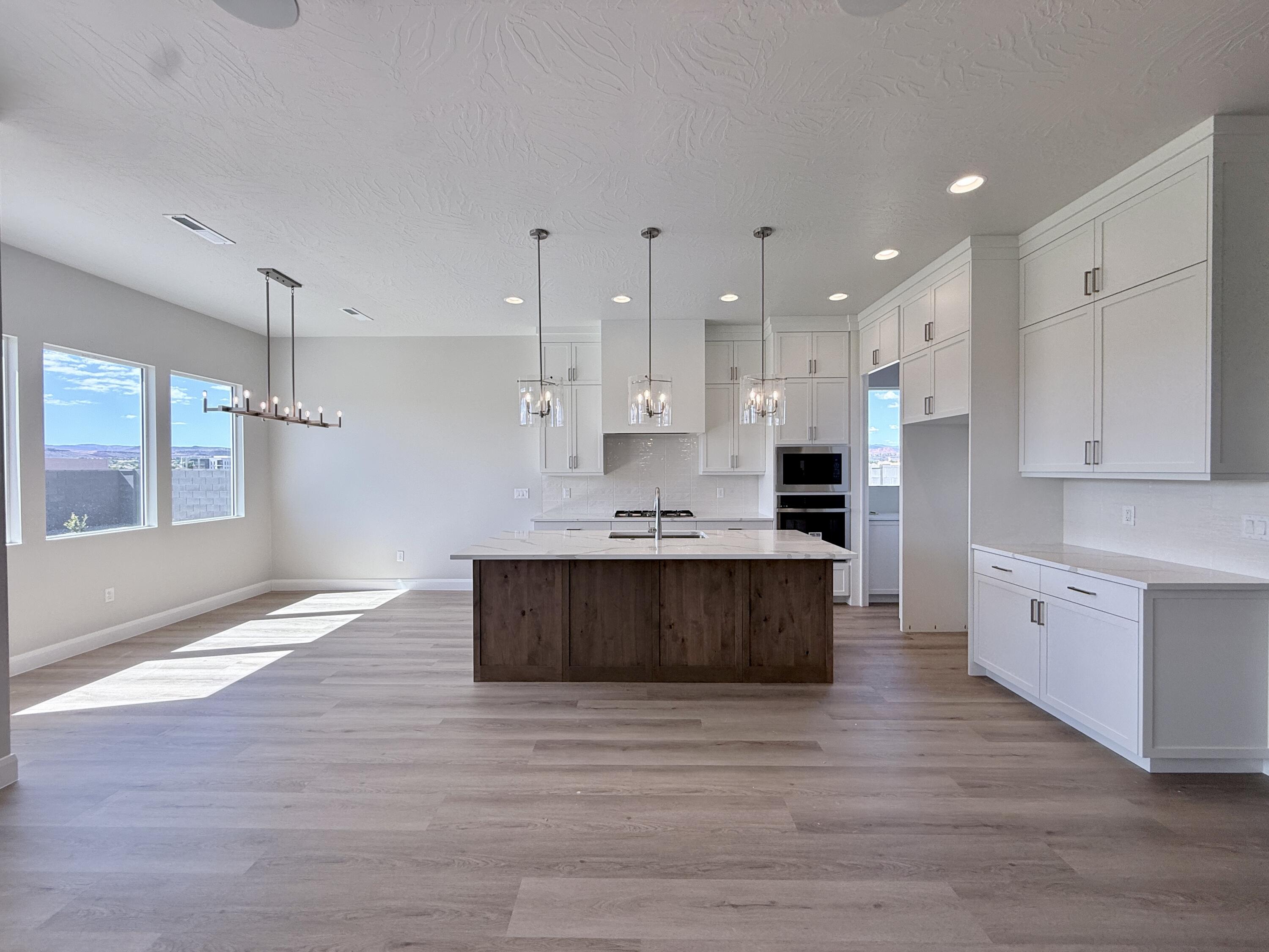 FRANKLIN FIELDS - Residential