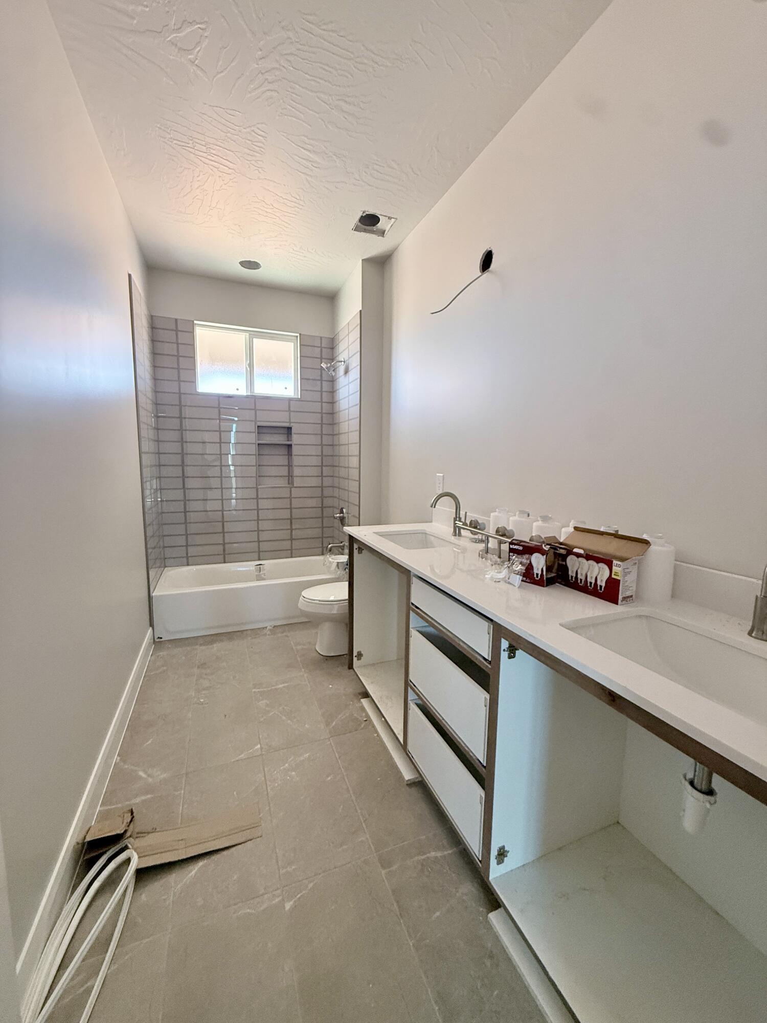 FRANKLIN FIELDS - Residential