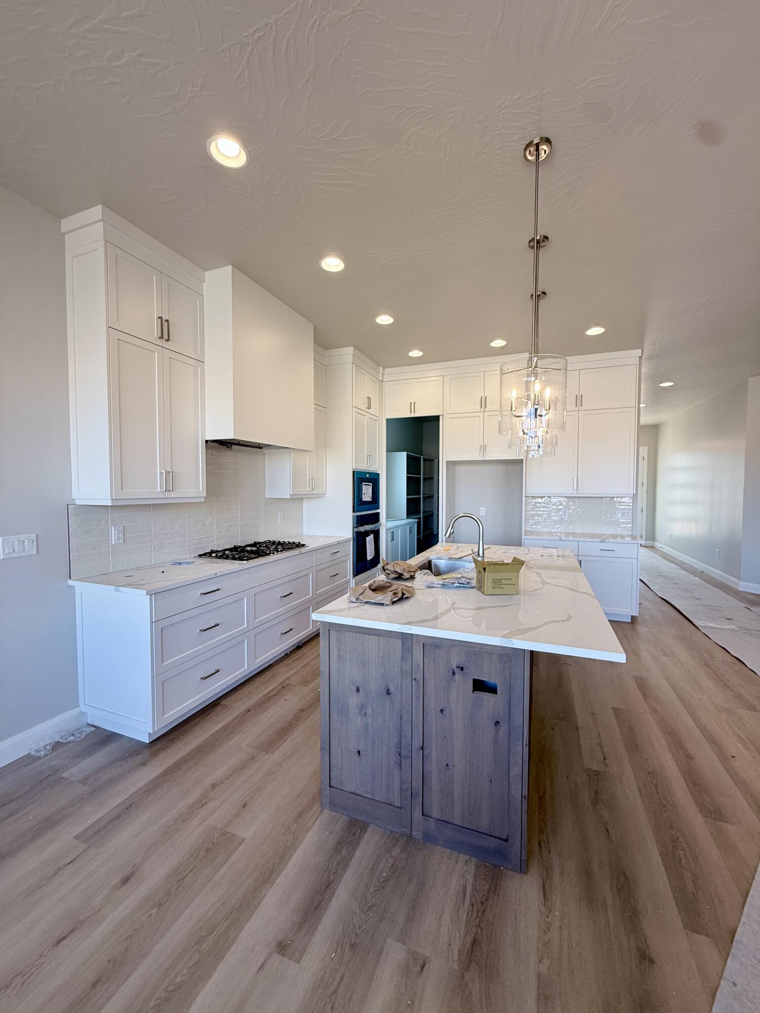 FRANKLIN FIELDS - Residential