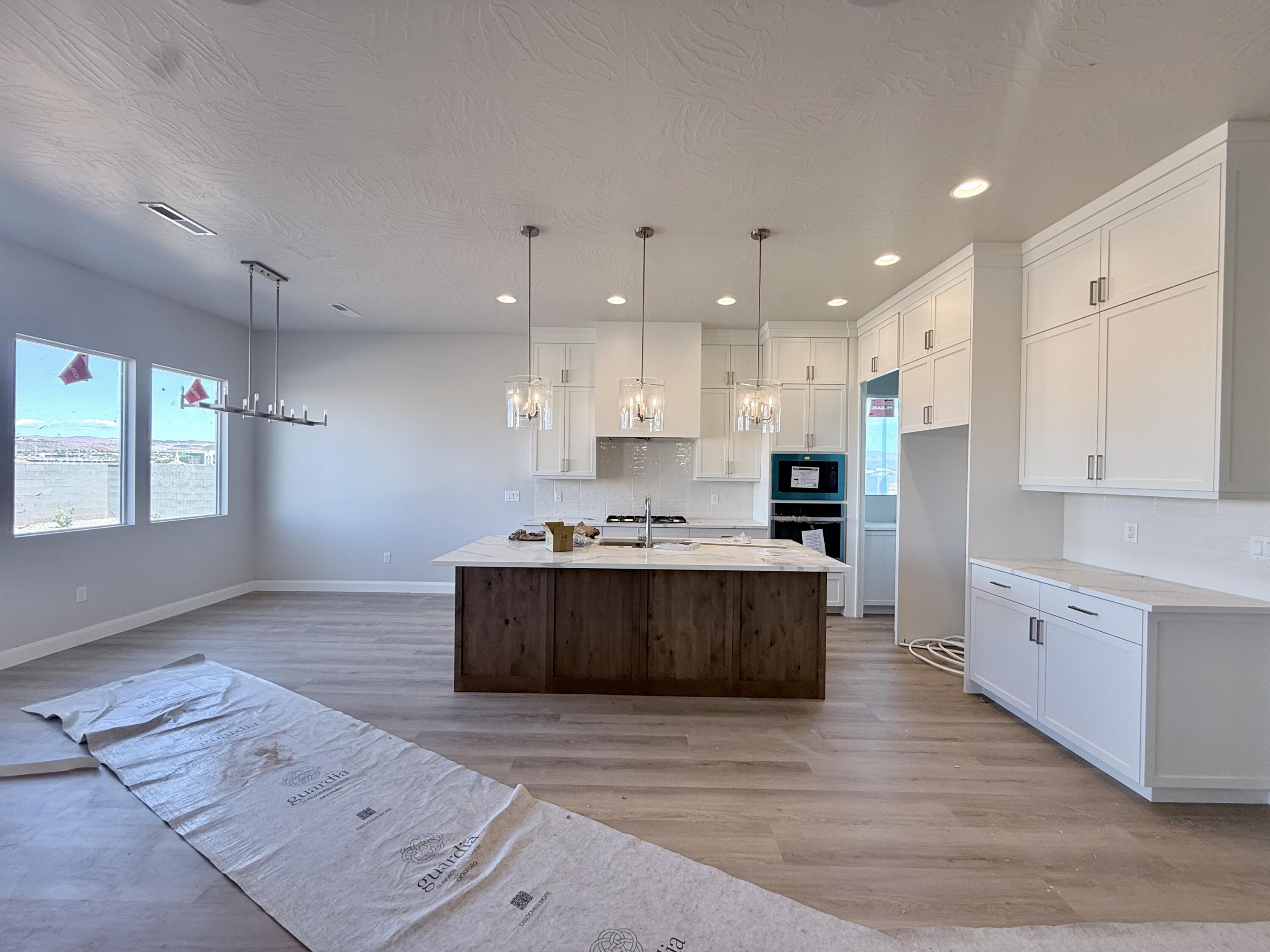 FRANKLIN FIELDS - Residential