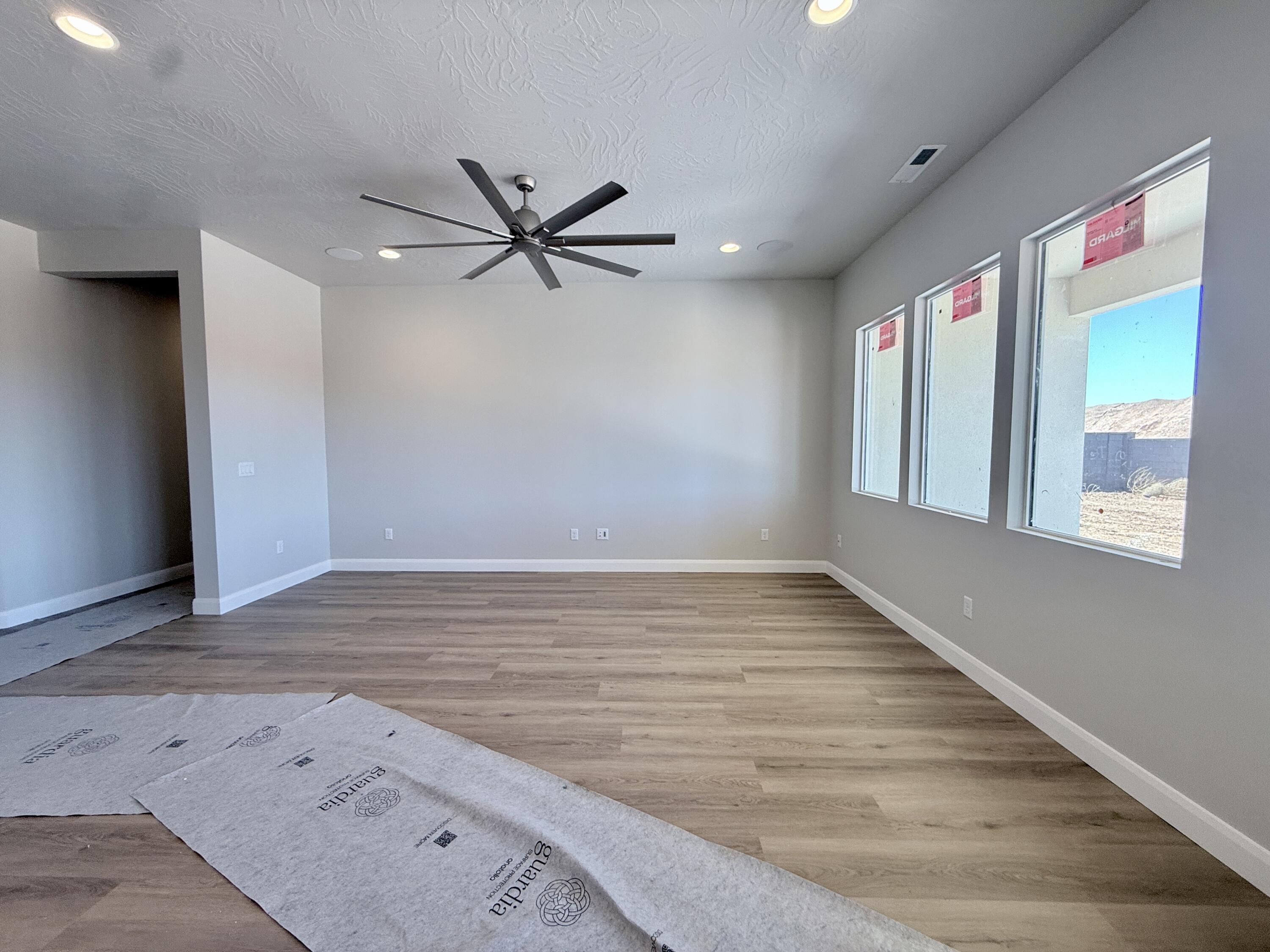 FRANKLIN FIELDS - Residential