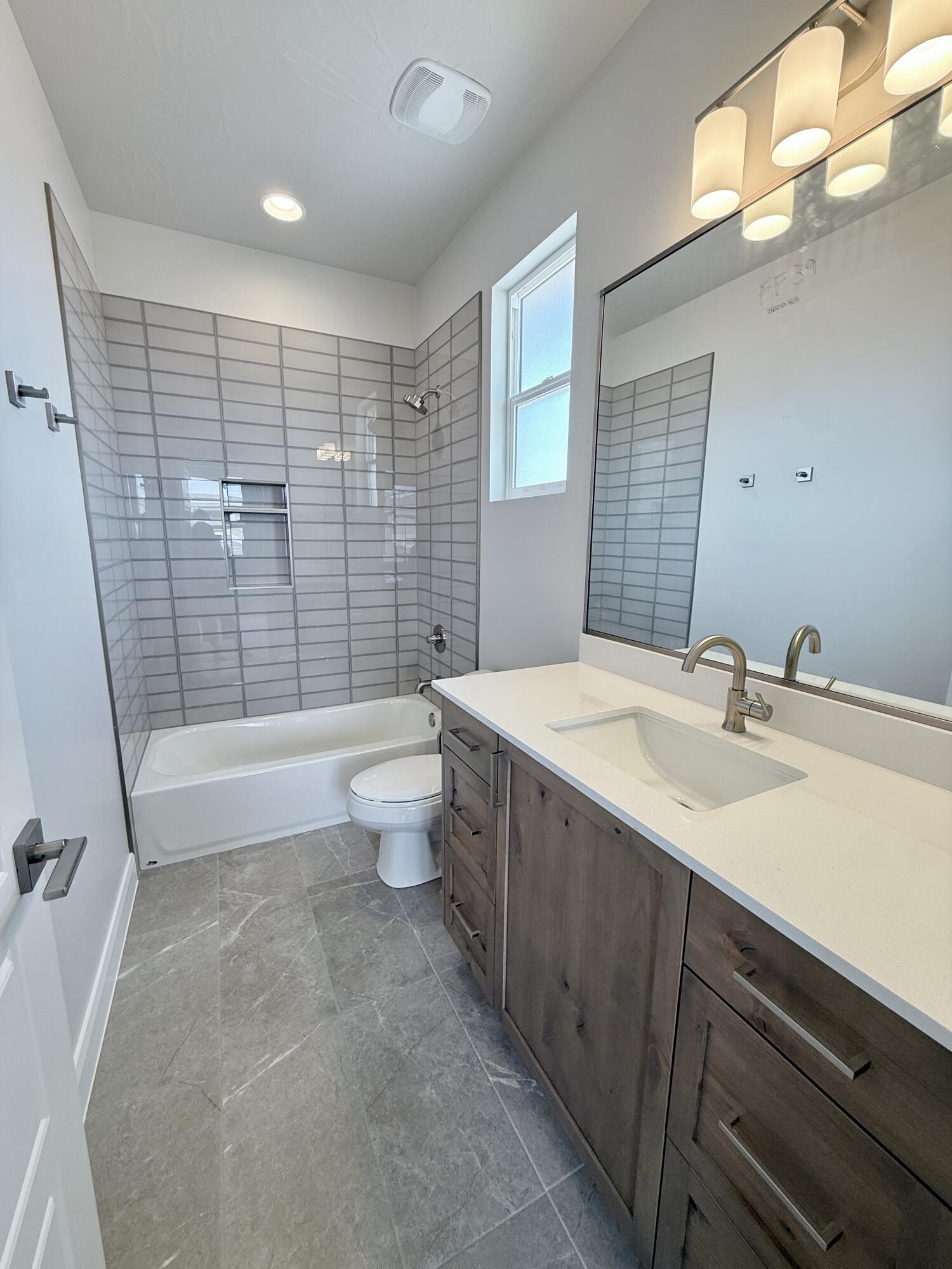 FRANKLIN FIELDS - Residential