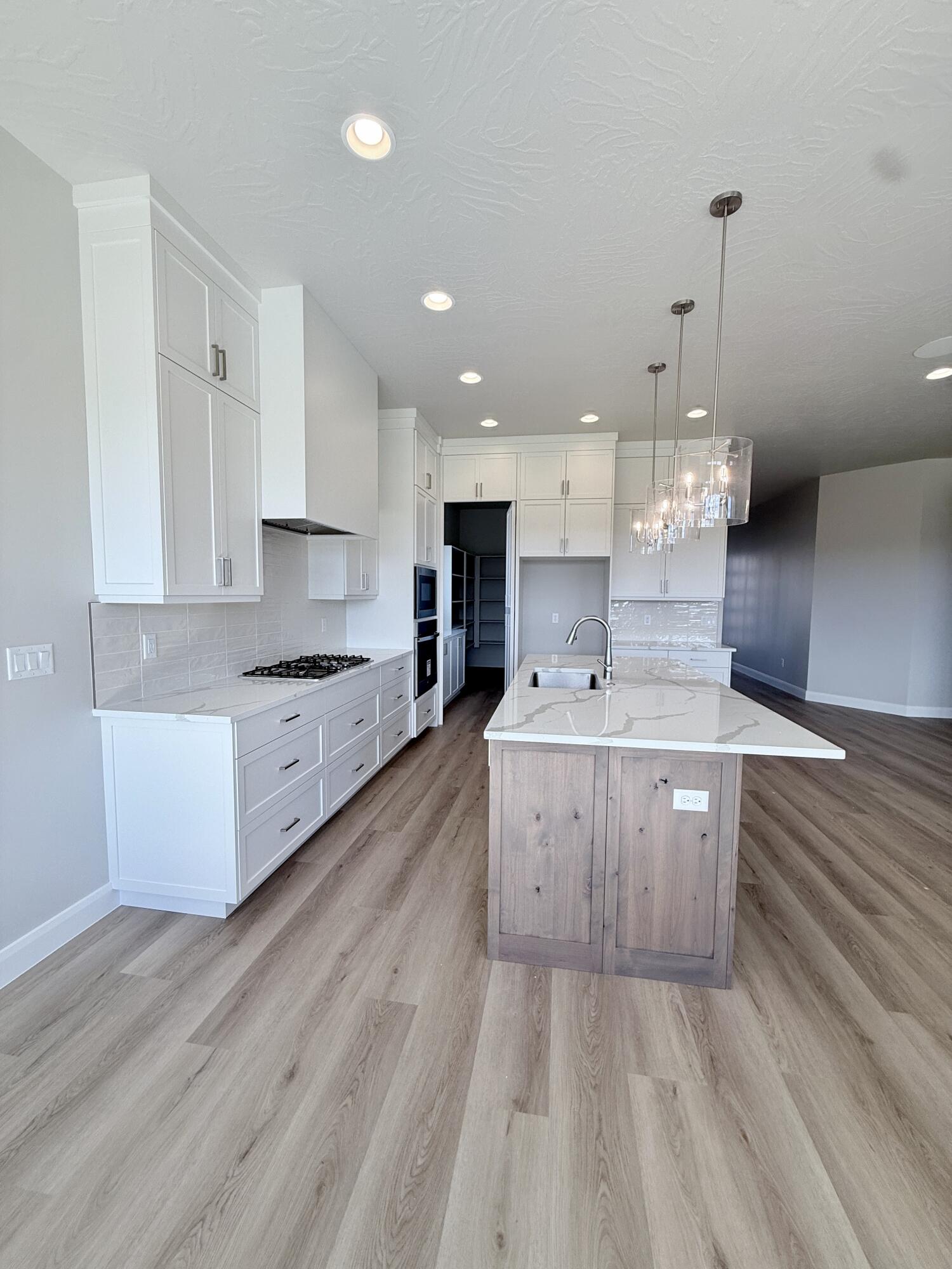 FRANKLIN FIELDS - Residential