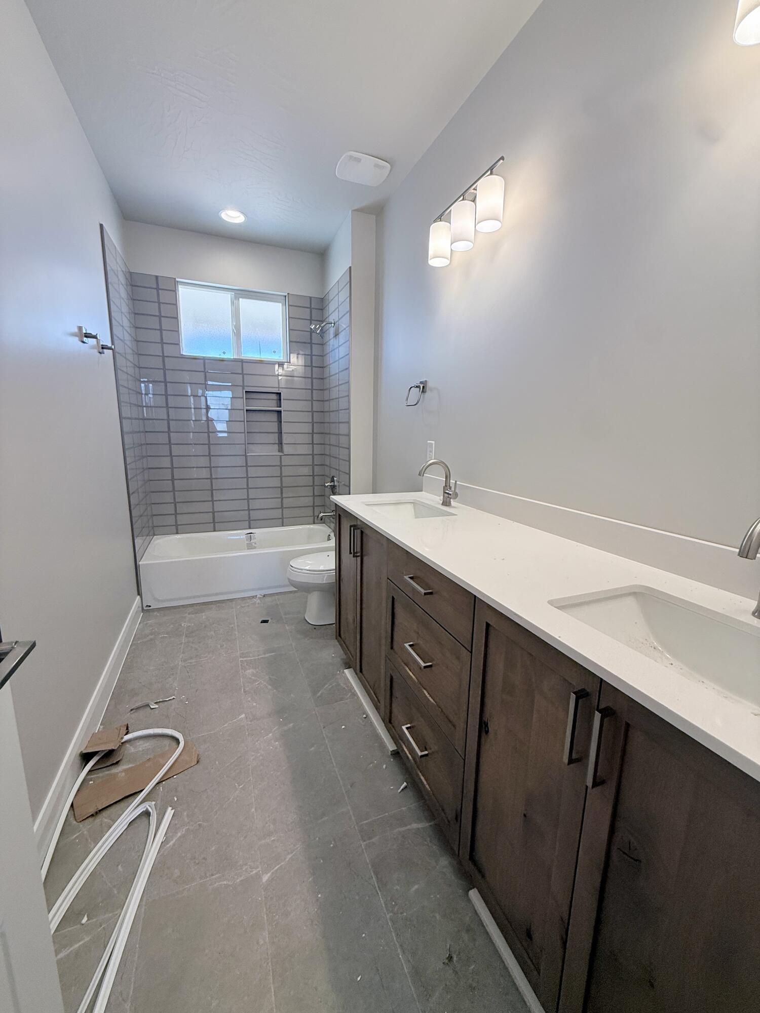 FRANKLIN FIELDS - Residential