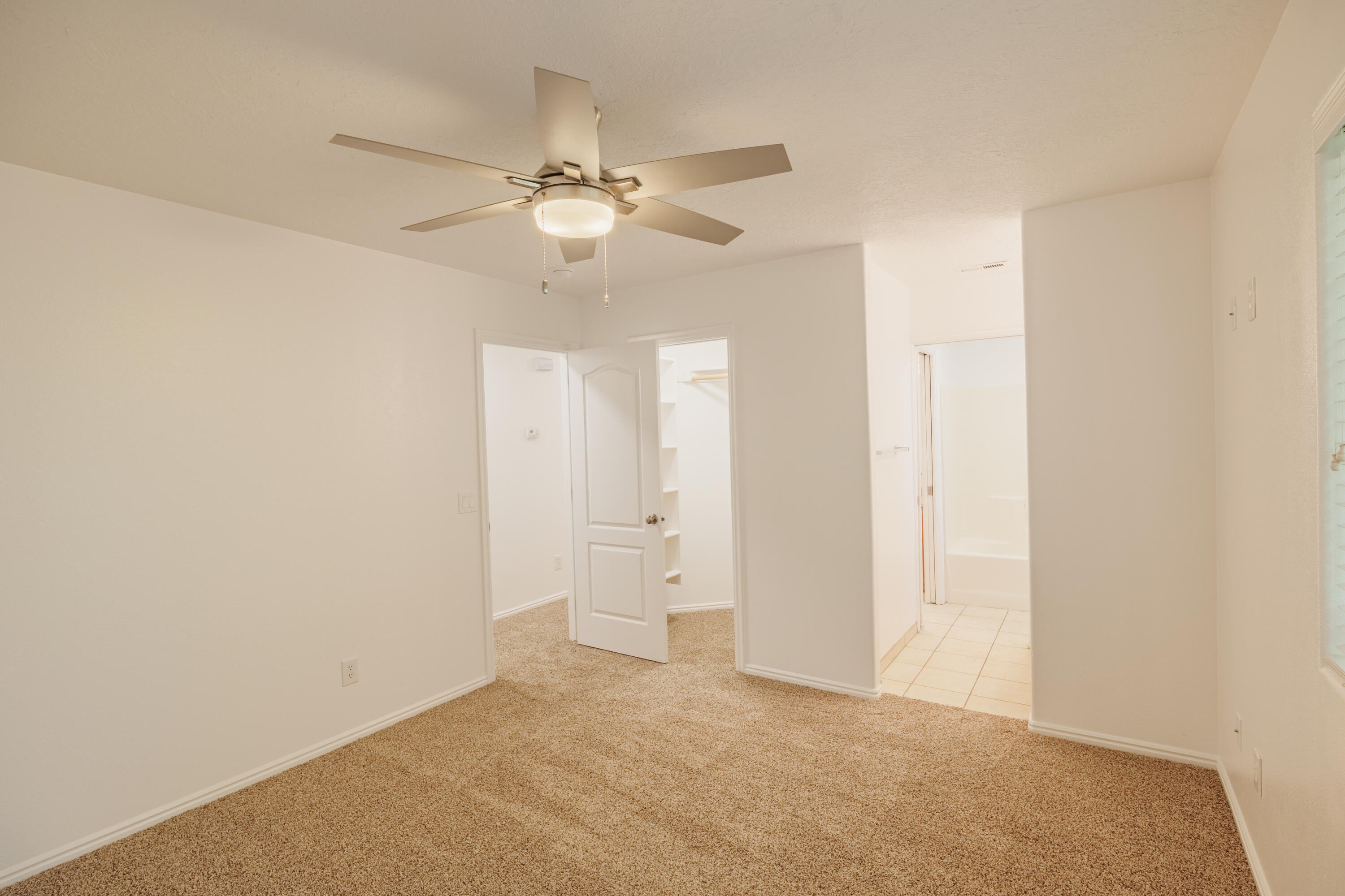 VILLAGE - Residential