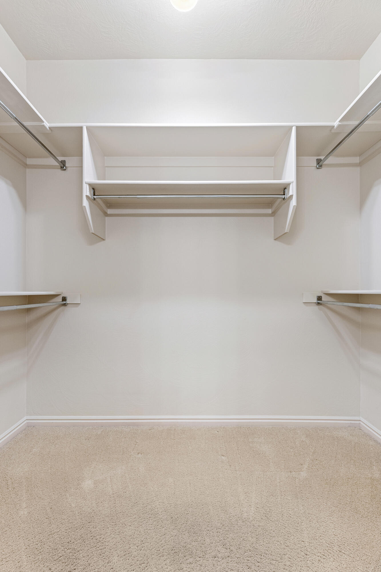 RIDGEPOINTE - Residential