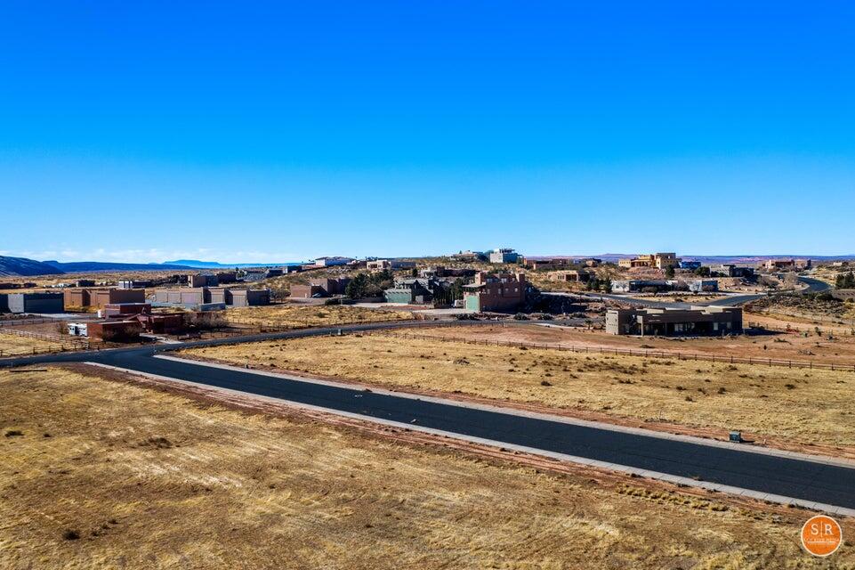 COPPER CLIFFS - Land