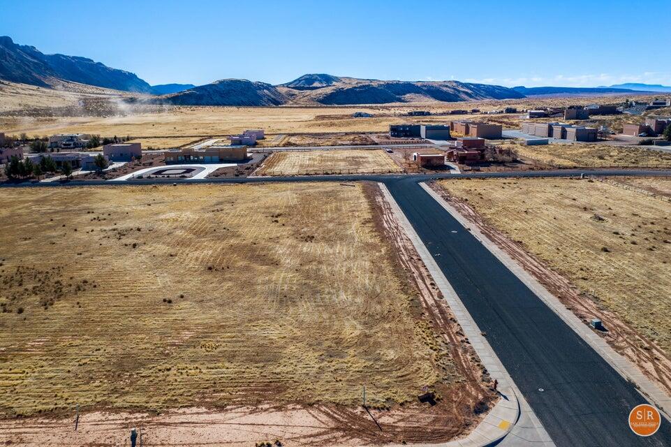 COPPER CLIFFS - Land