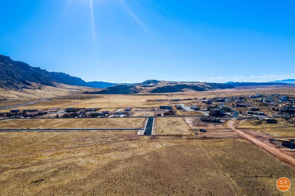 COPPER CLIFFS - Land