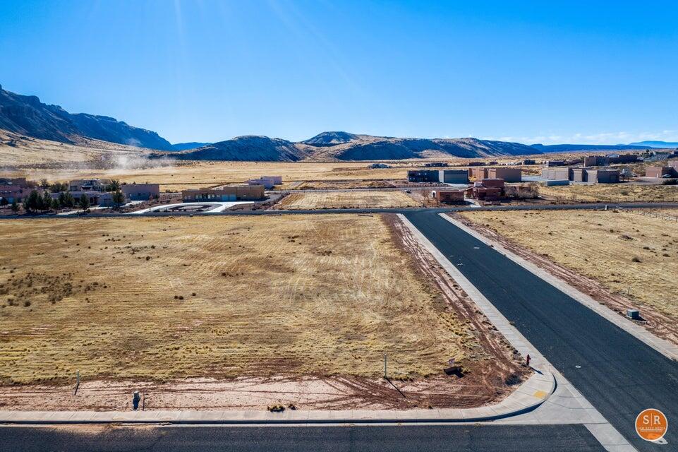 COPPER CLIFFS - Land