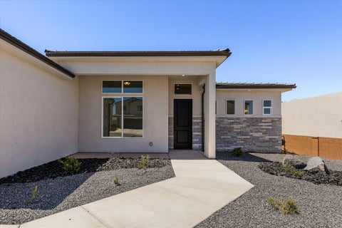 Tiny photo for 2223 W 380 S, Hurricane, UT 84737 (MLS # 26-273274)