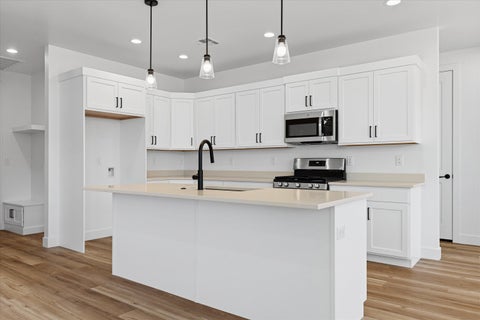 Tiny photo for 2223 W 380 S, Hurricane, UT 84737 (MLS # 26-273274)