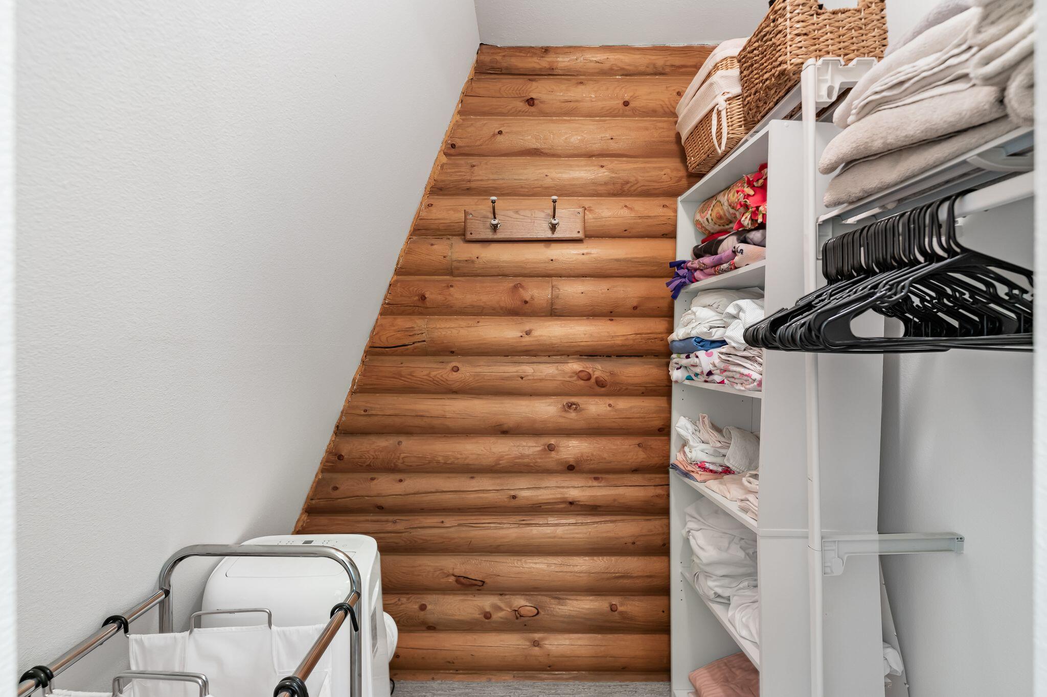 SADDLE HOUSE HOMESTEAD - Residential