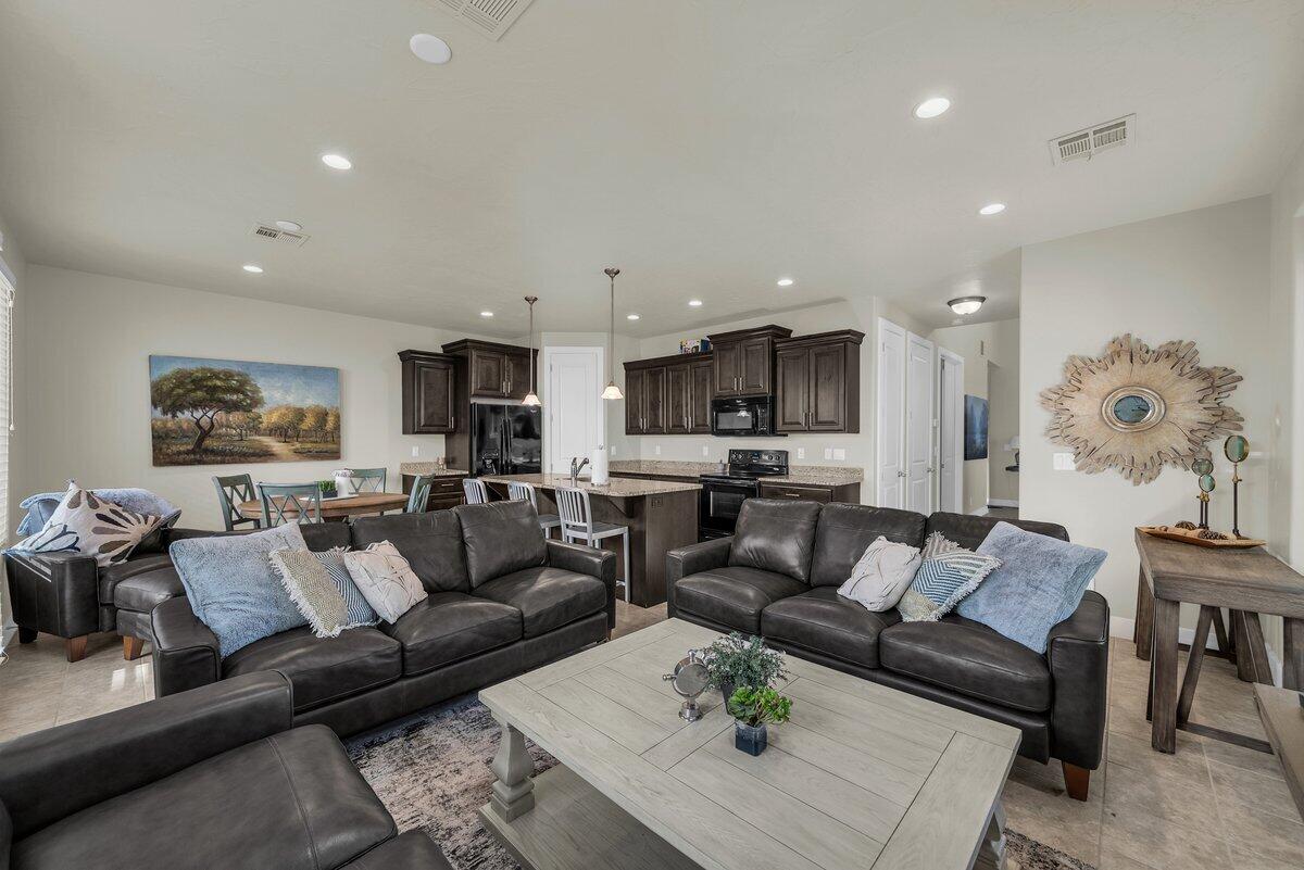 VILLAS AT SIENNA HILLS - Residential