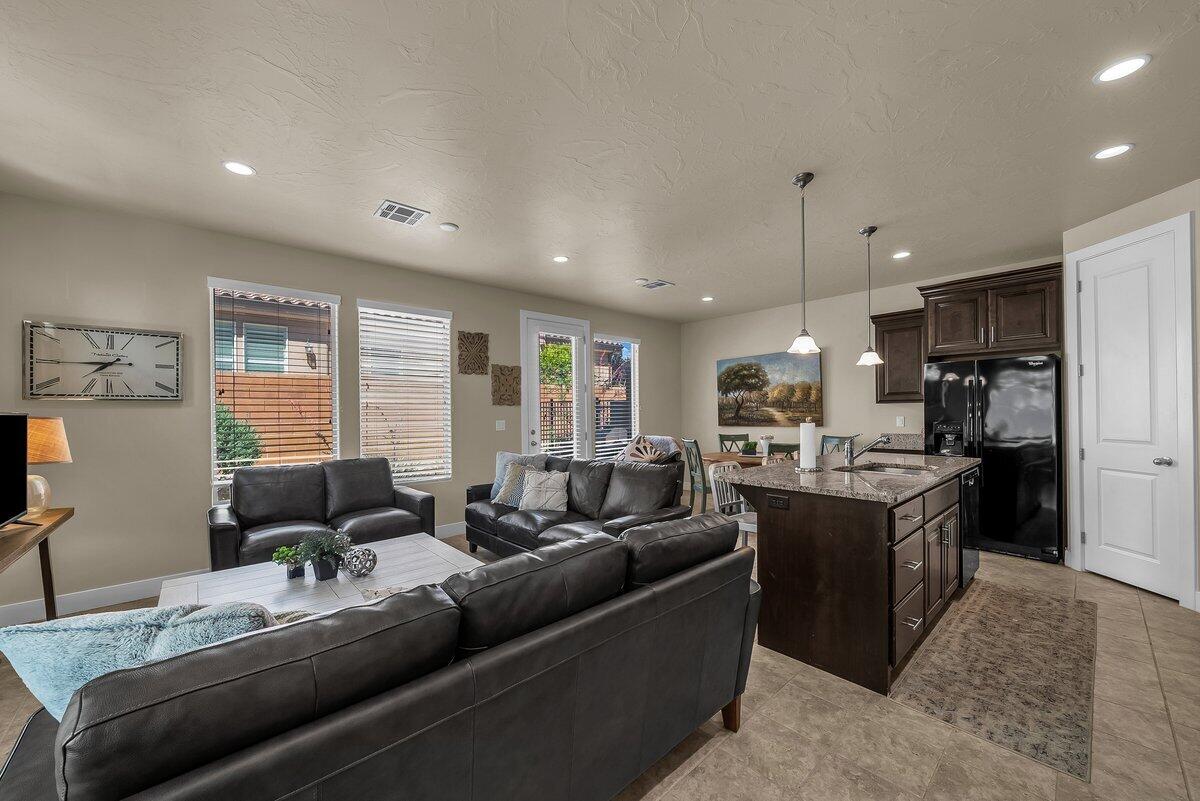 VILLAS AT SIENNA HILLS - Residential