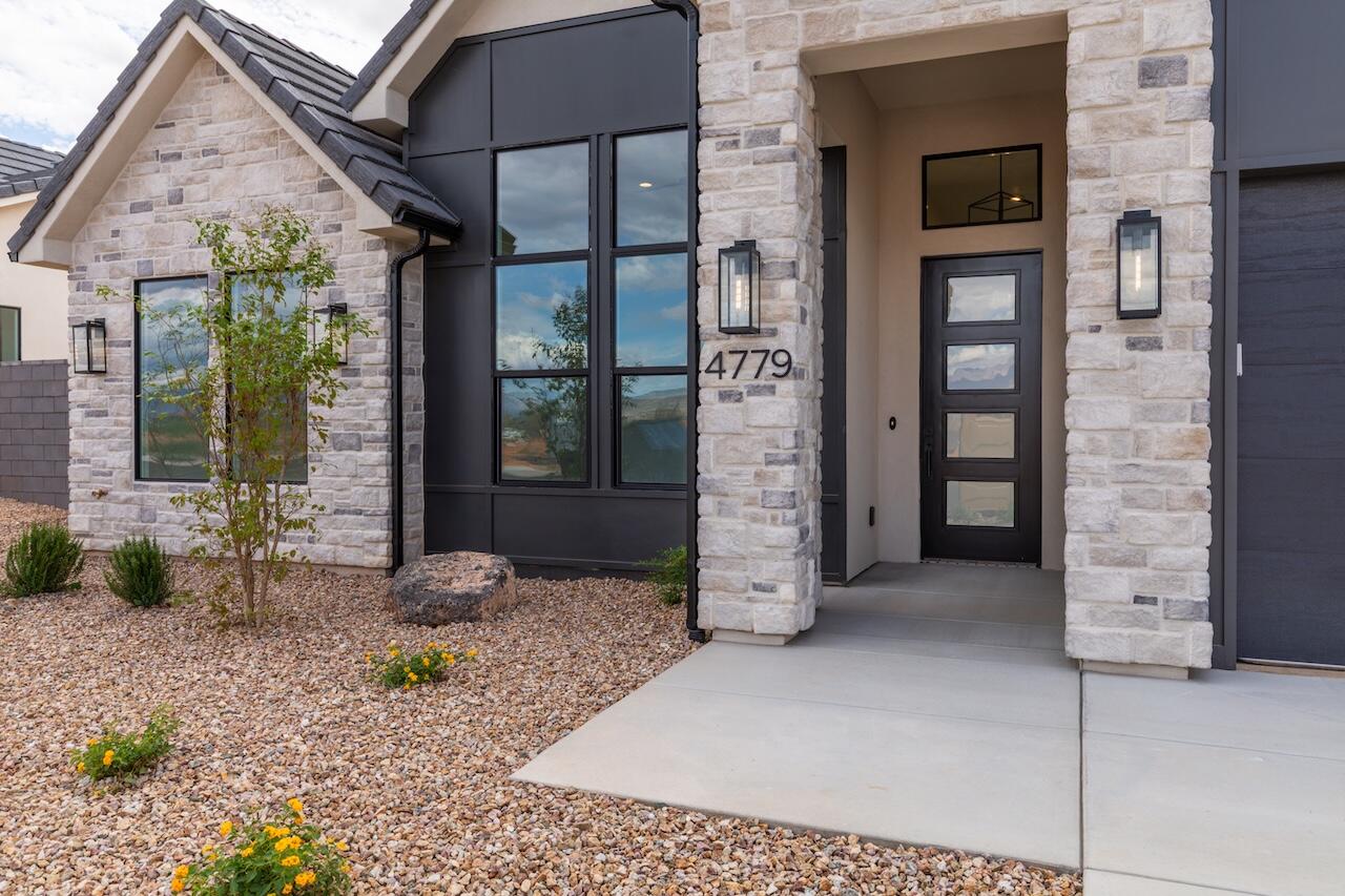 SAND HOLLOW VILLAGE - Residential