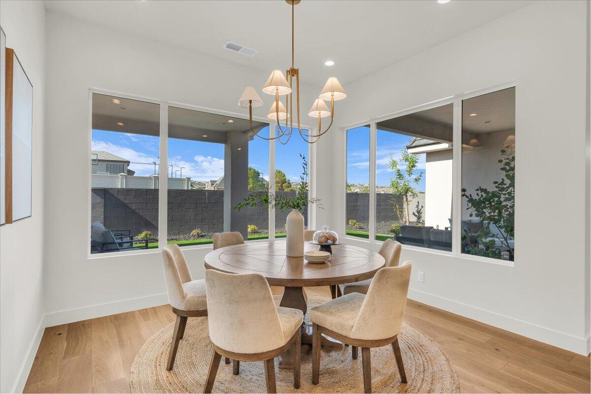 MOORLAND PARK - Residential